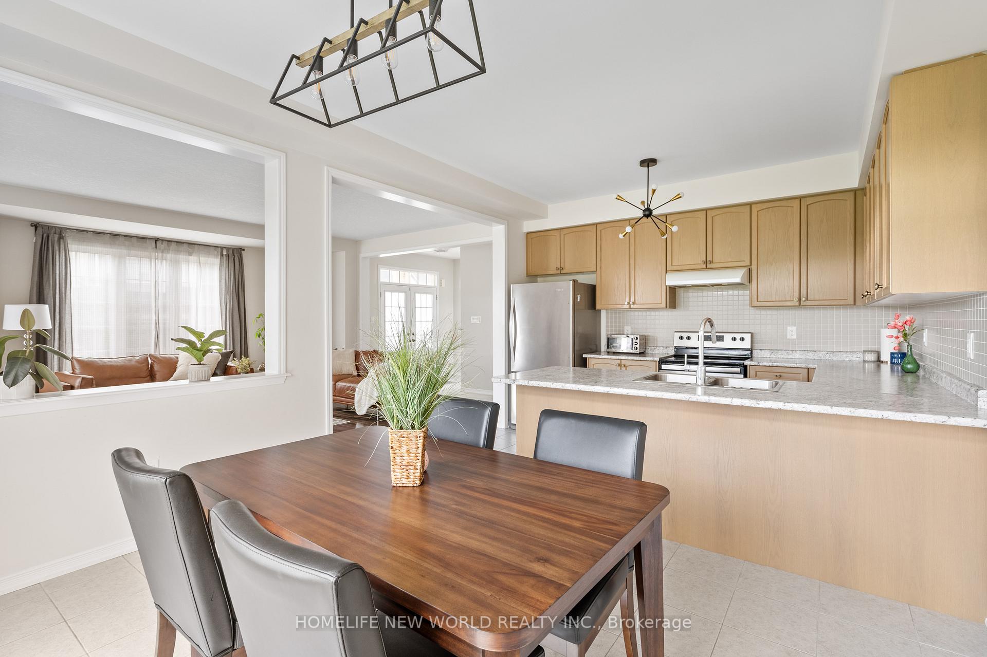 Photo 9 of 7705 Shadbush Lane, Niagara Falls, Brown — HOMEH