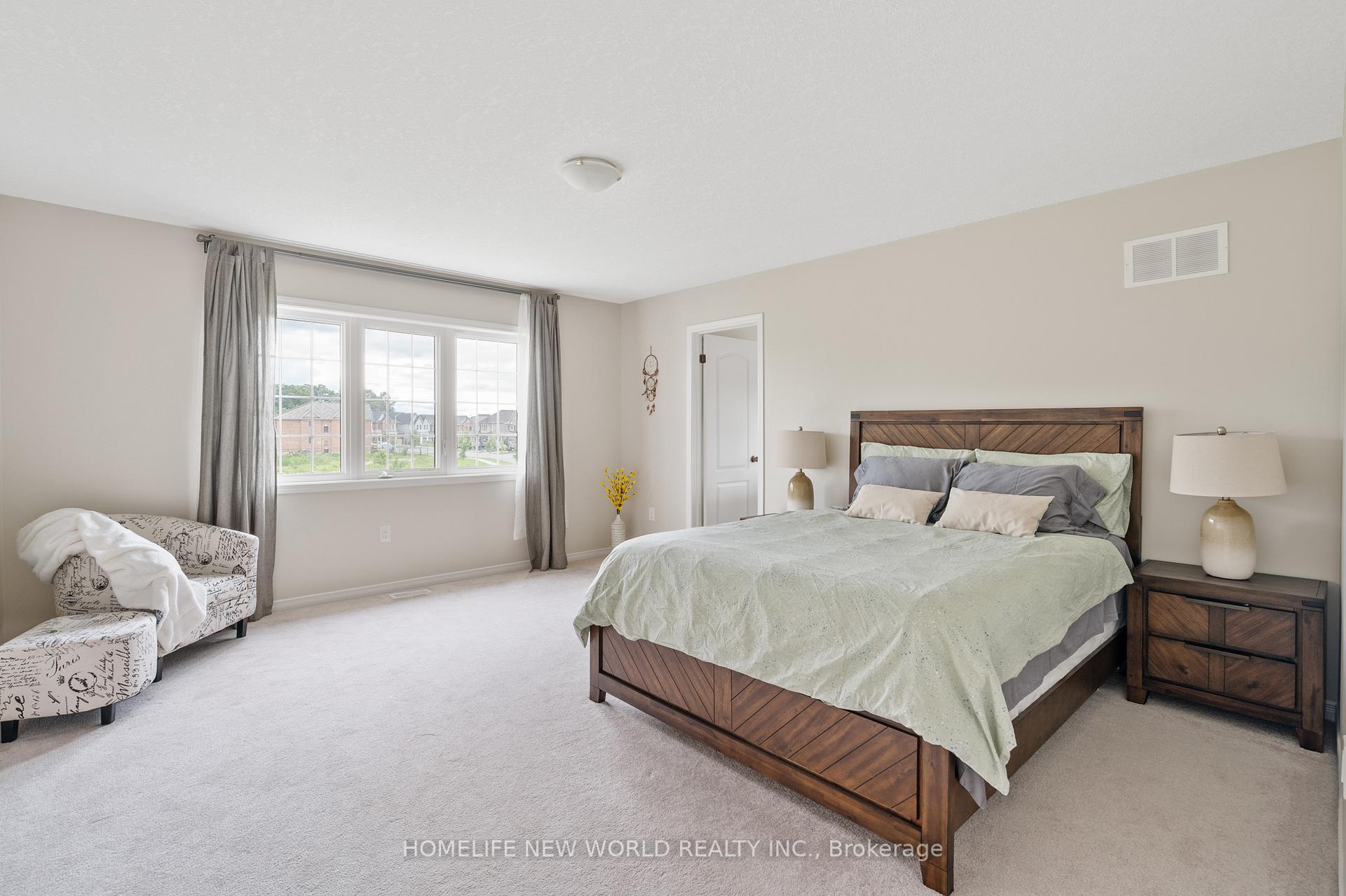 Photo 17 of 7705 Shadbush Lane, Niagara Falls, Brown — HOMEH
