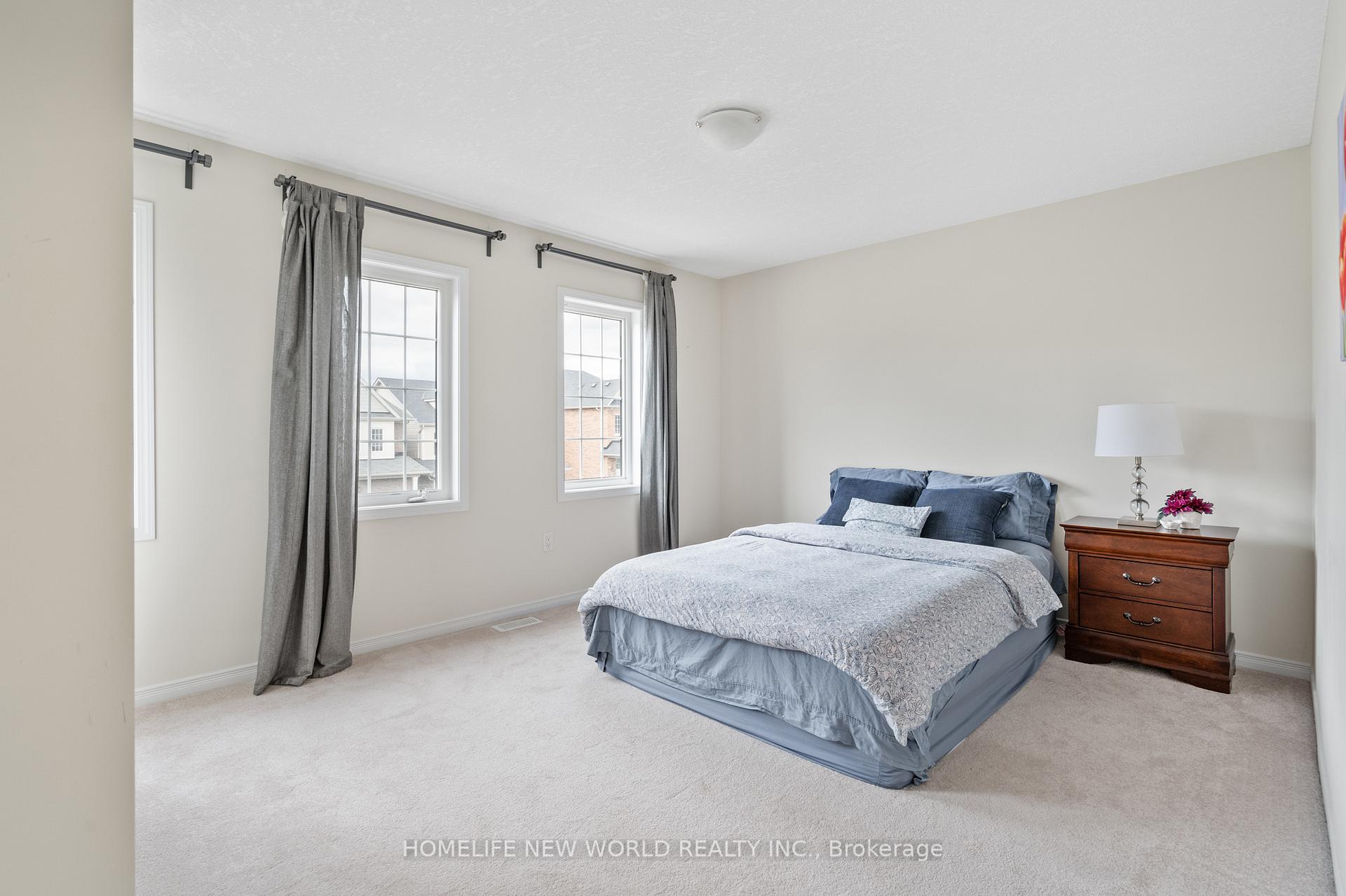 Photo 25 of 7705 Shadbush Lane, Niagara Falls, Brown — HOMEH