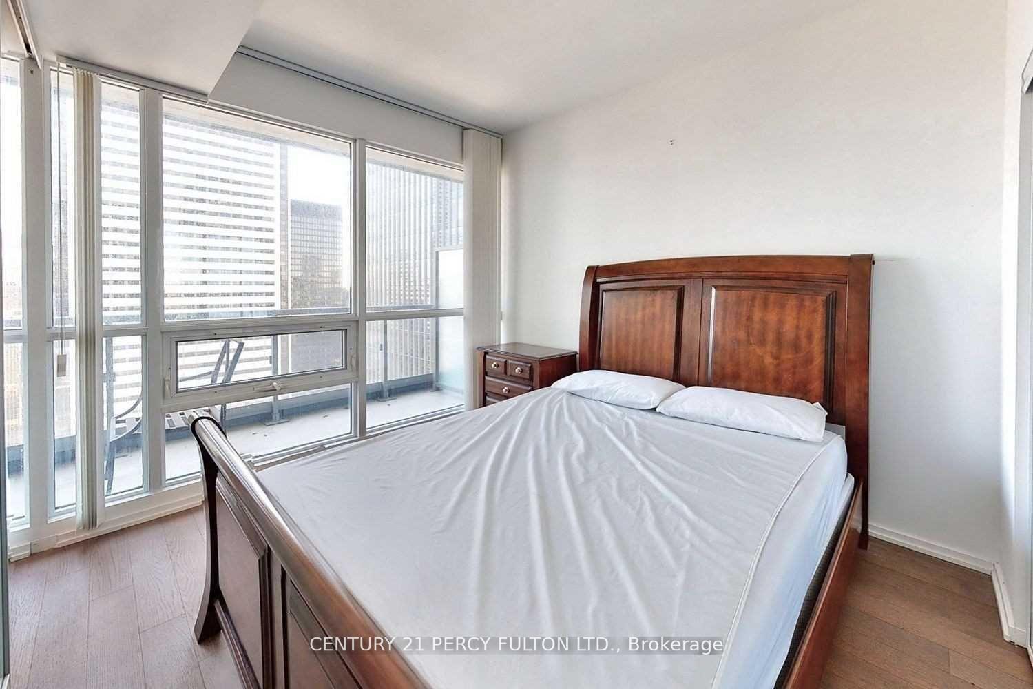 Photo 10 of Unit 4309, 70 Temperance Street, Toronto, Bay Street Corridor — HOMEH