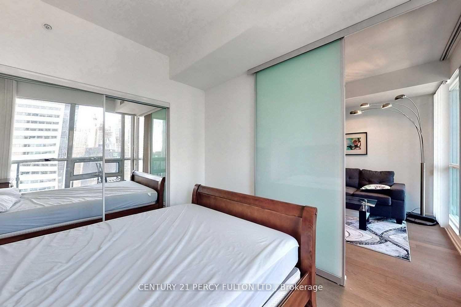 Photo 12 of Unit 4309, 70 Temperance Street, Toronto, Bay Street Corridor — HOMEH