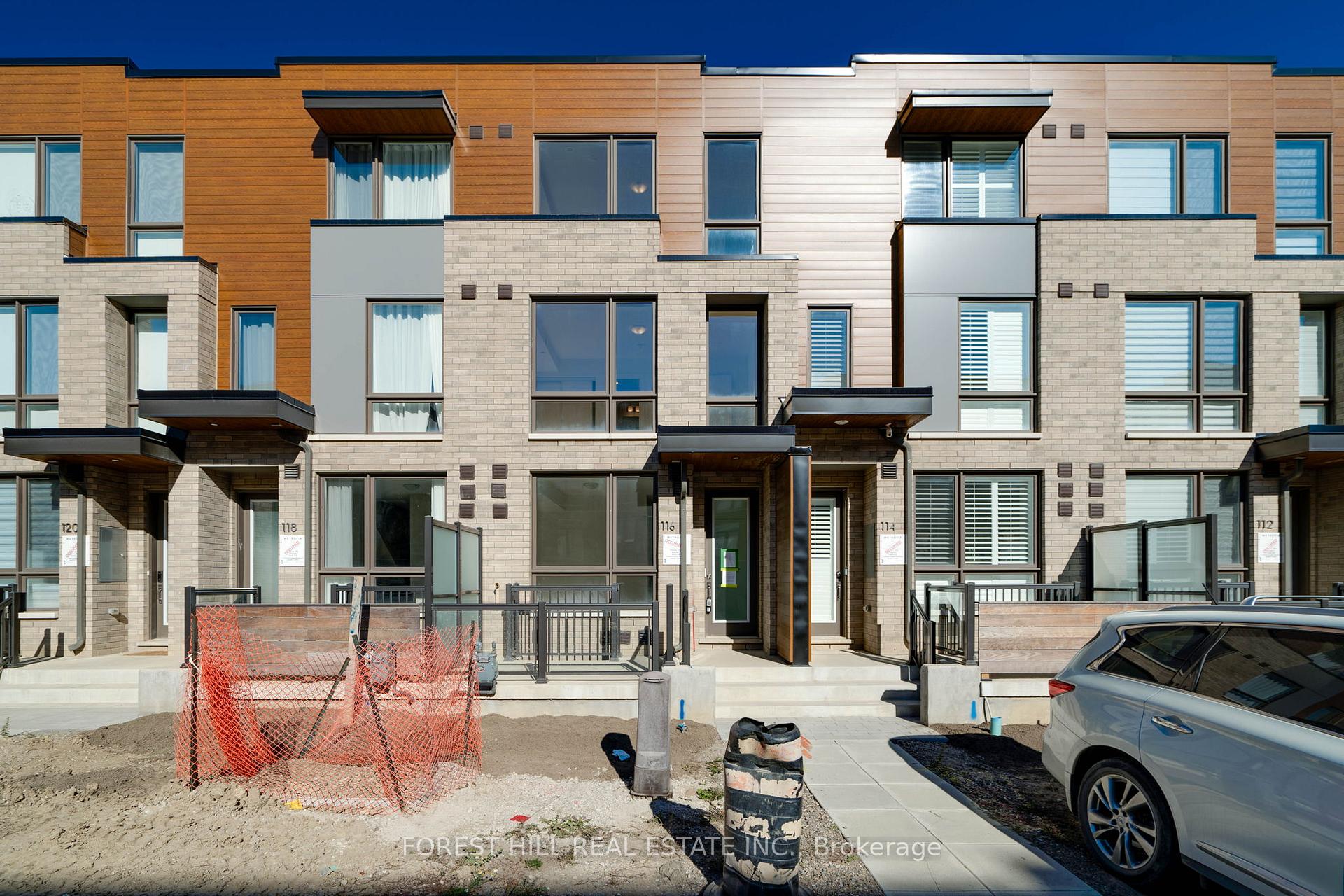 Photo 1 of 116 Green Gardens Boulevard, Toronto, Englemount-Lawrence — HOMEH