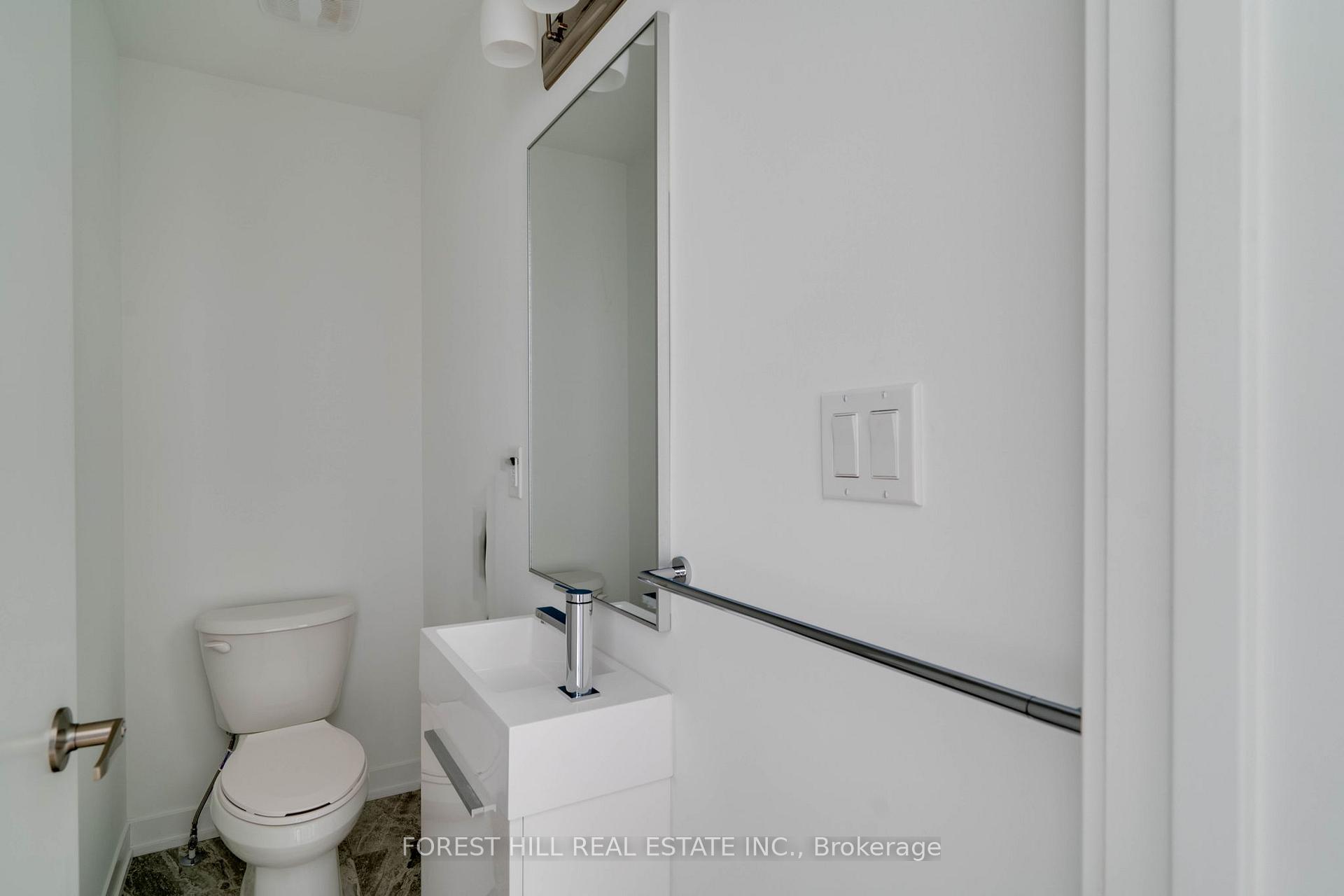 Photo 12 of 116 Green Gardens Boulevard, Toronto, Englemount-Lawrence — HOMEH