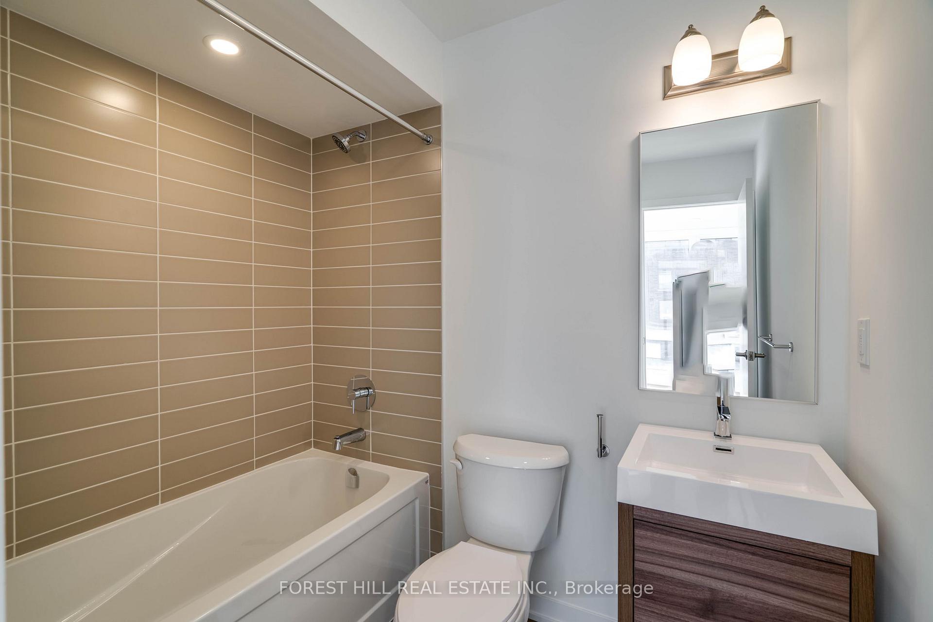 Photo 16 of 116 Green Gardens Boulevard, Toronto, Englemount-Lawrence — HOMEH