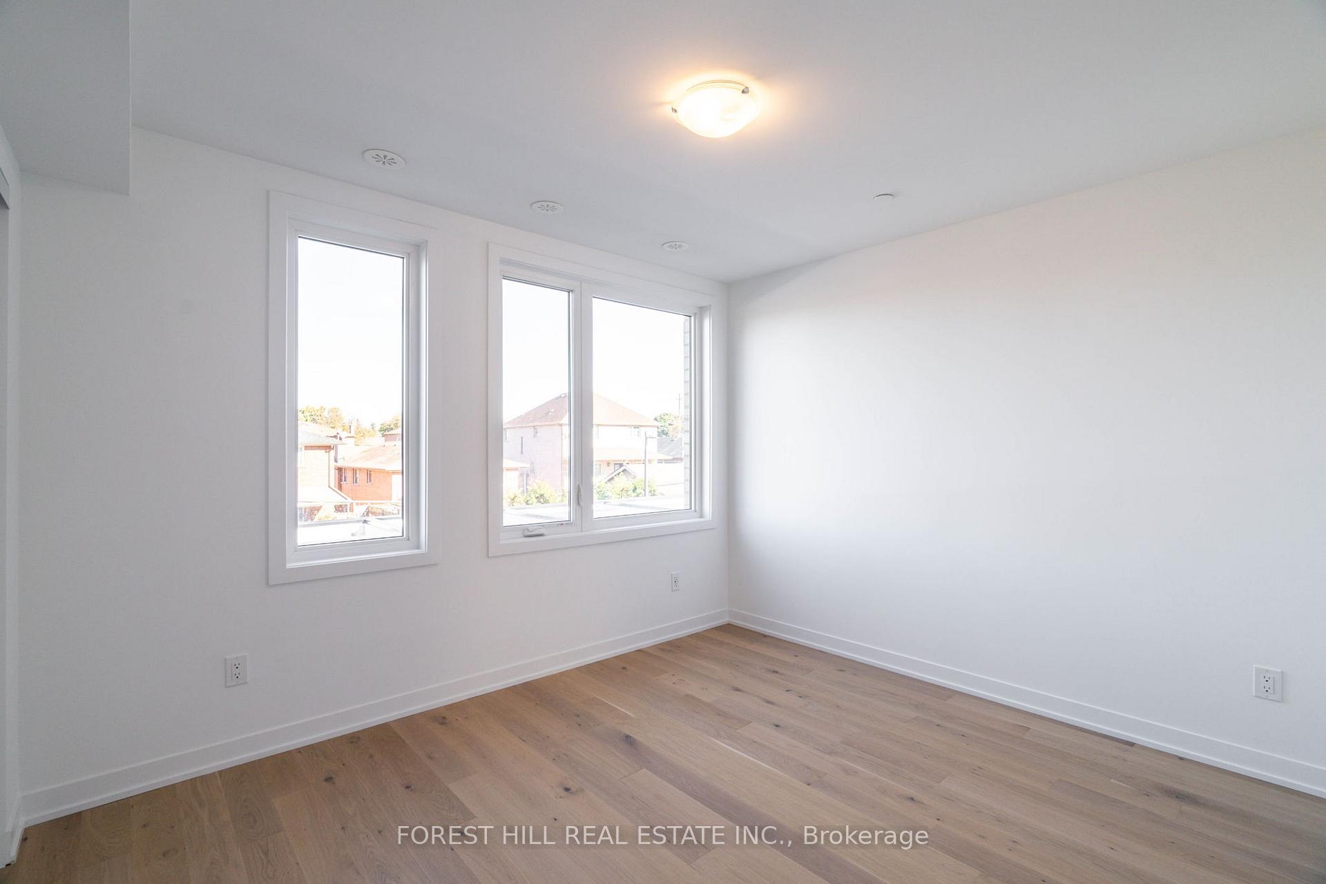 Photo 20 of 116 Green Gardens Boulevard, Toronto, Englemount-Lawrence — HOMEH