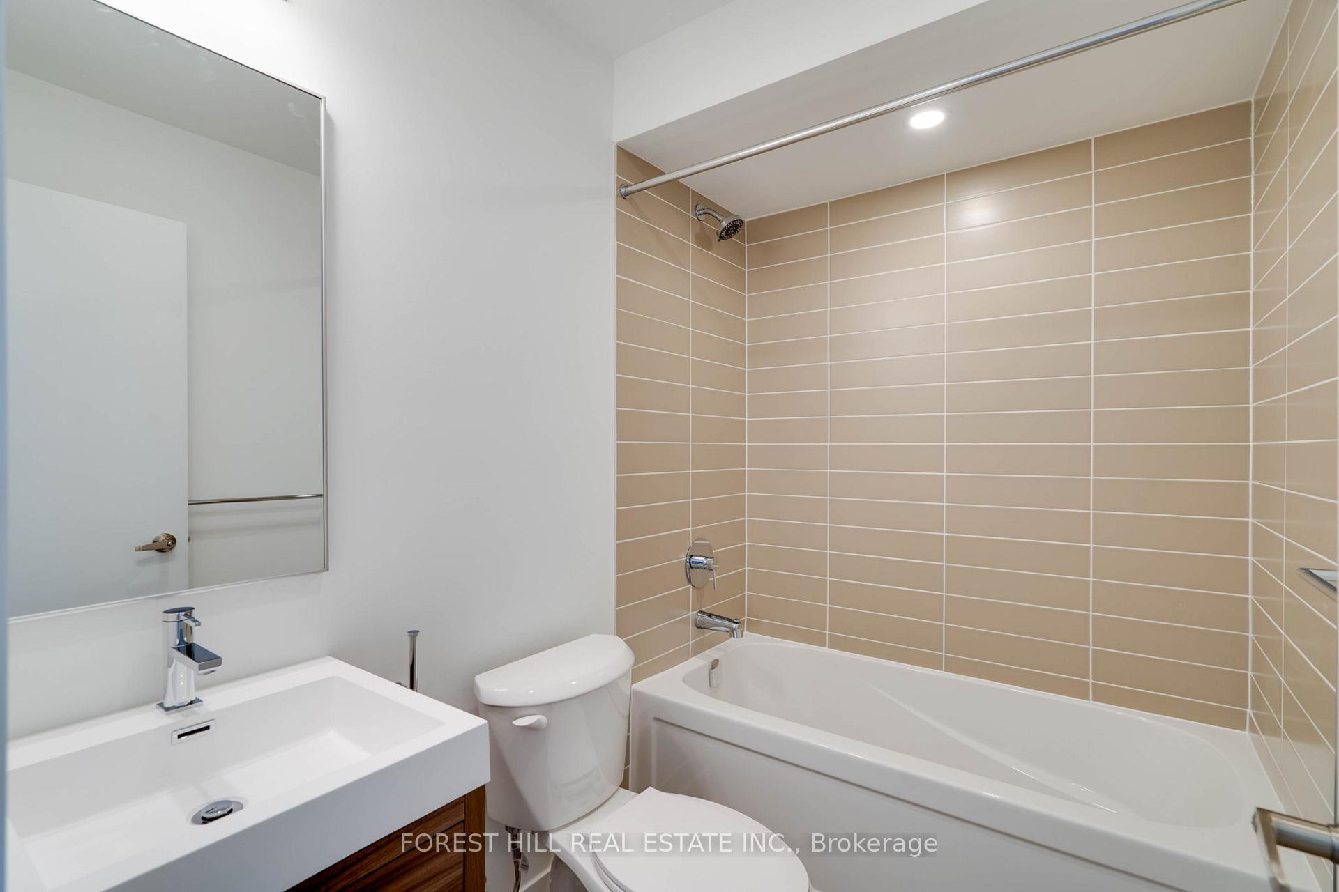 Photo 21 of 116 Green Gardens Boulevard, Toronto, Englemount-Lawrence — HOMEH