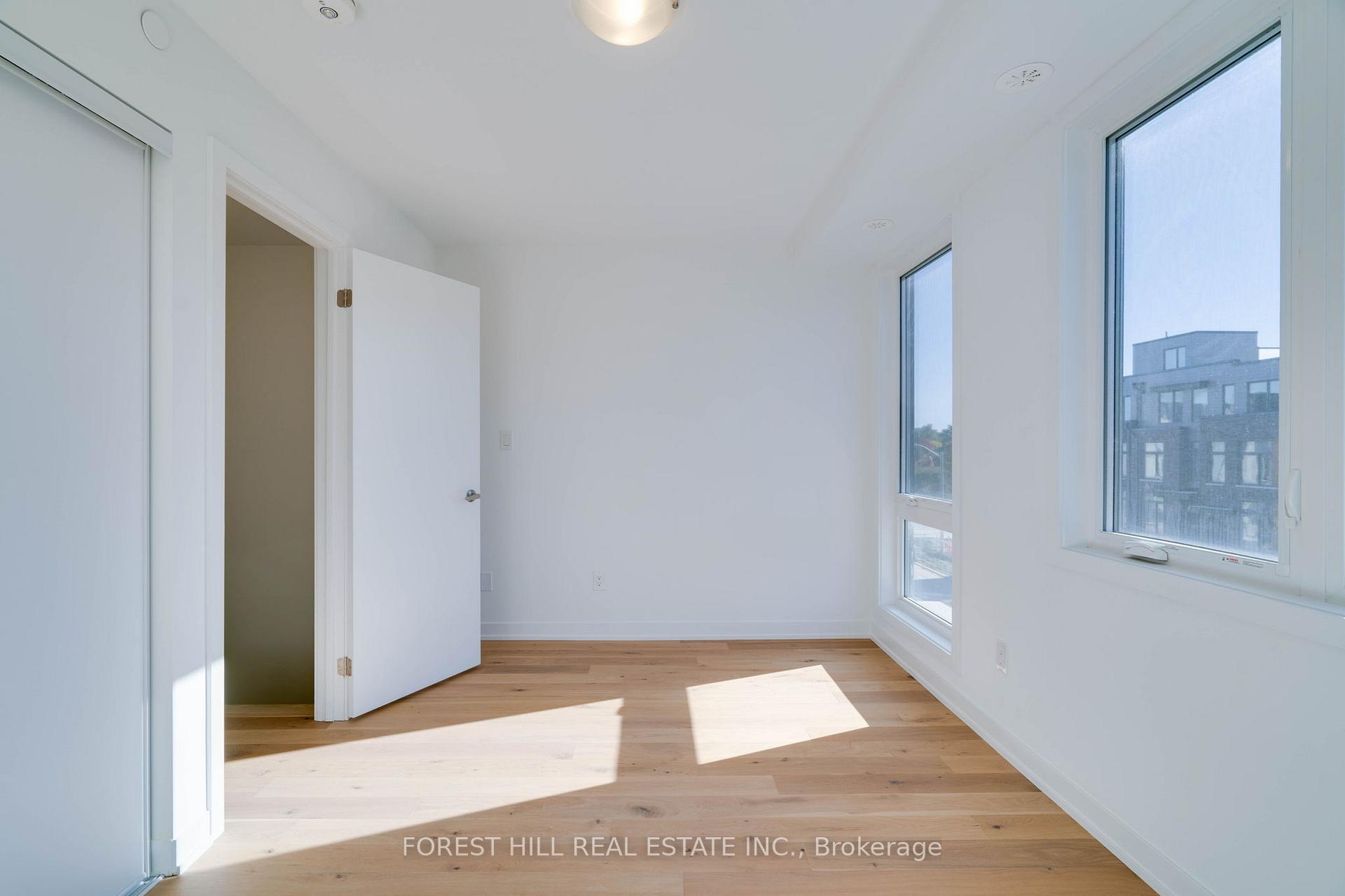 Photo 24 of 116 Green Gardens Boulevard, Toronto, Englemount-Lawrence — HOMEH