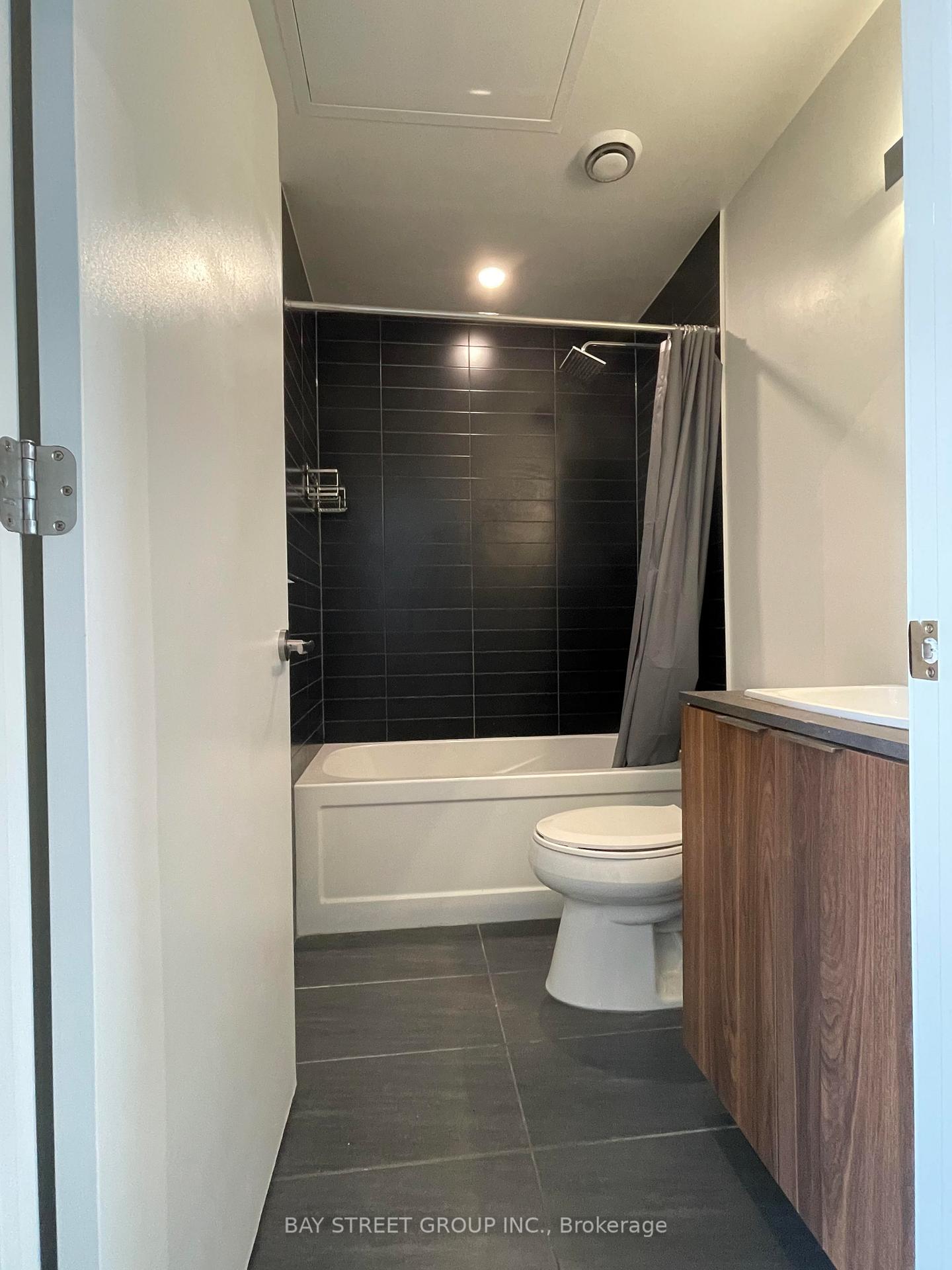 Photo 8 of Unit 611, 18 Maitland Terrace N, Toronto, Church-Yonge Corridor — HOMEH