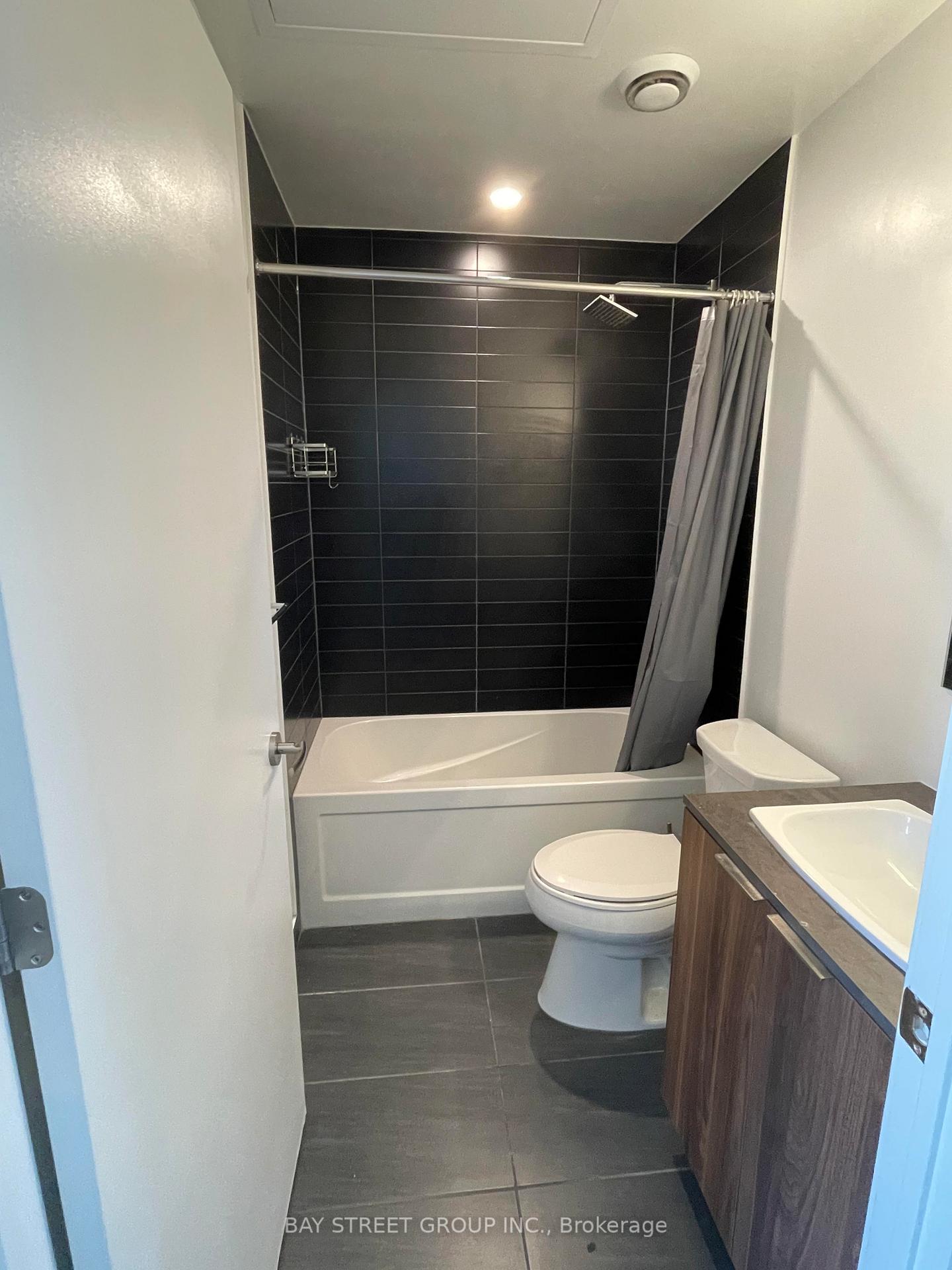 Photo 9 of Unit 611, 18 Maitland Terrace N, Toronto, Church-Yonge Corridor — HOMEH
