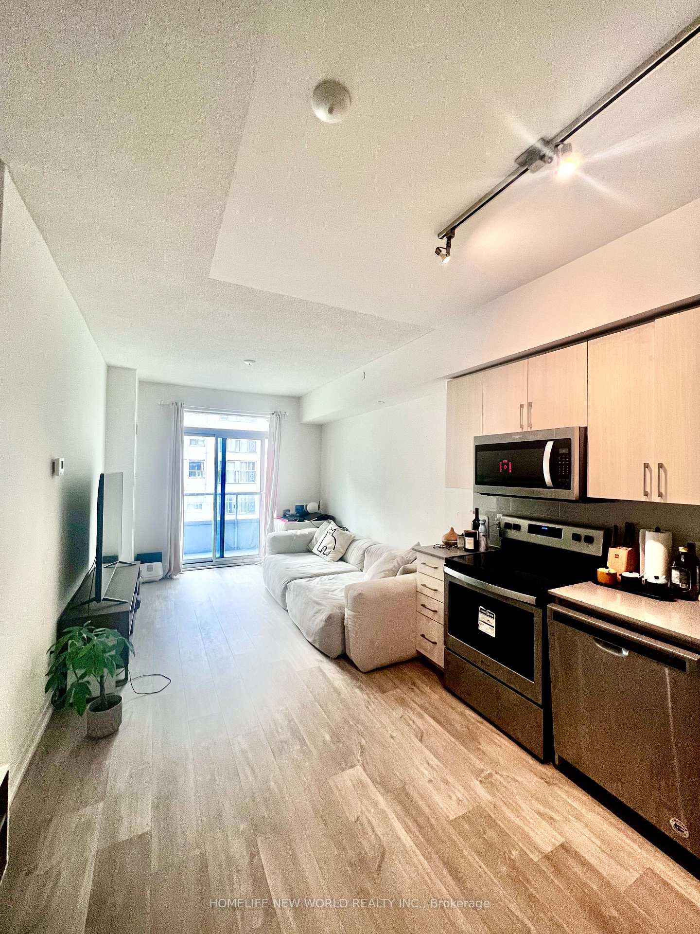 Photo 1 of 591 Sheppard Avenue, North York, Bayview Village — HOMEH