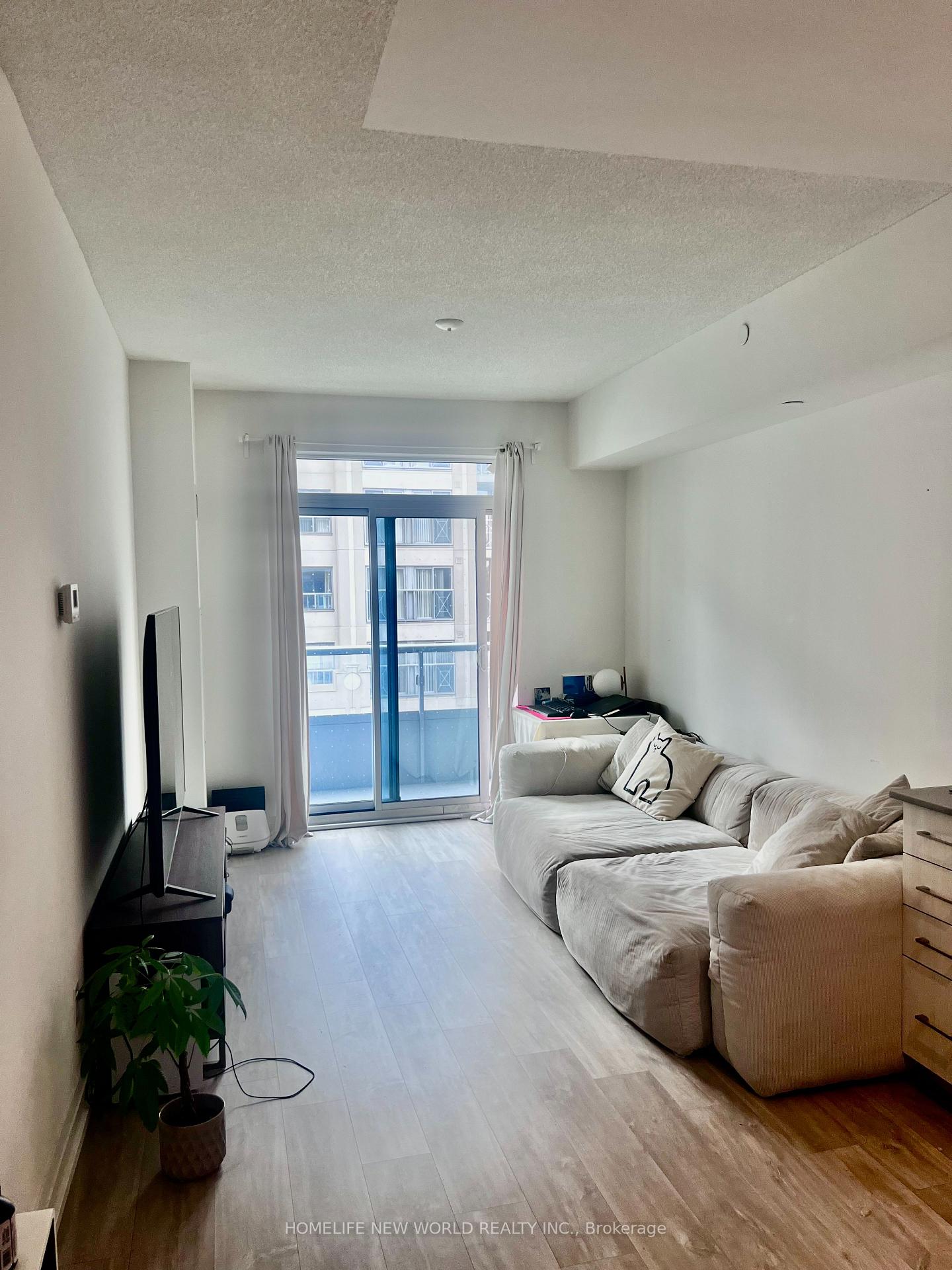 Photo 2 of 591 Sheppard Avenue, North York, Bayview Village — HOMEH