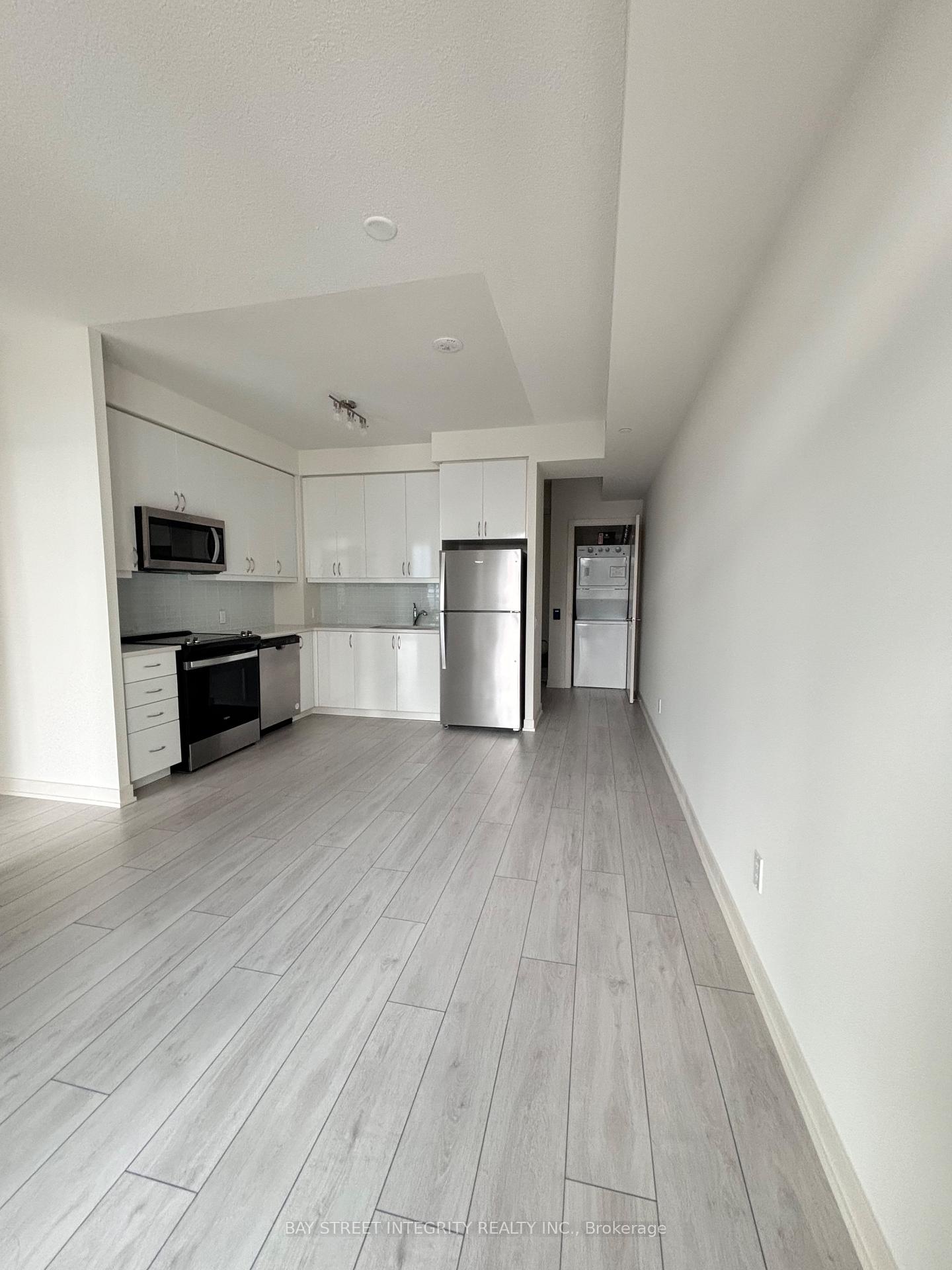 Photo 18 of Unit 907, 4955 Yonge Street, North York, Willowdale East — HOMEH