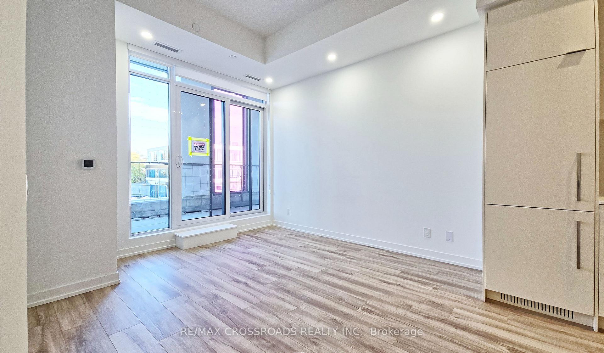 Photo 5 of Unit 201, 181 Sheppard Avenue E, North York, Willowdale East — HOMEH
