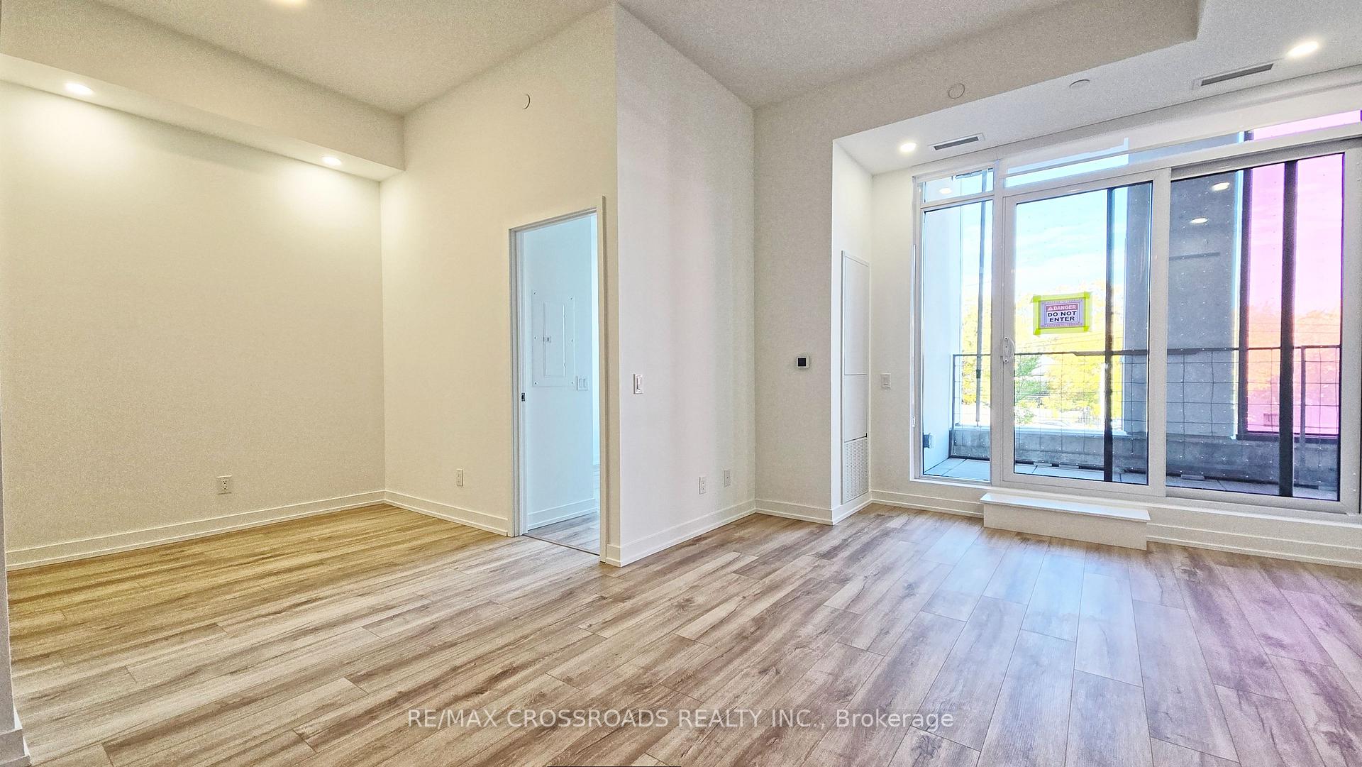 Photo 6 of Unit 201, 181 Sheppard Avenue E, North York, Willowdale East — HOMEH