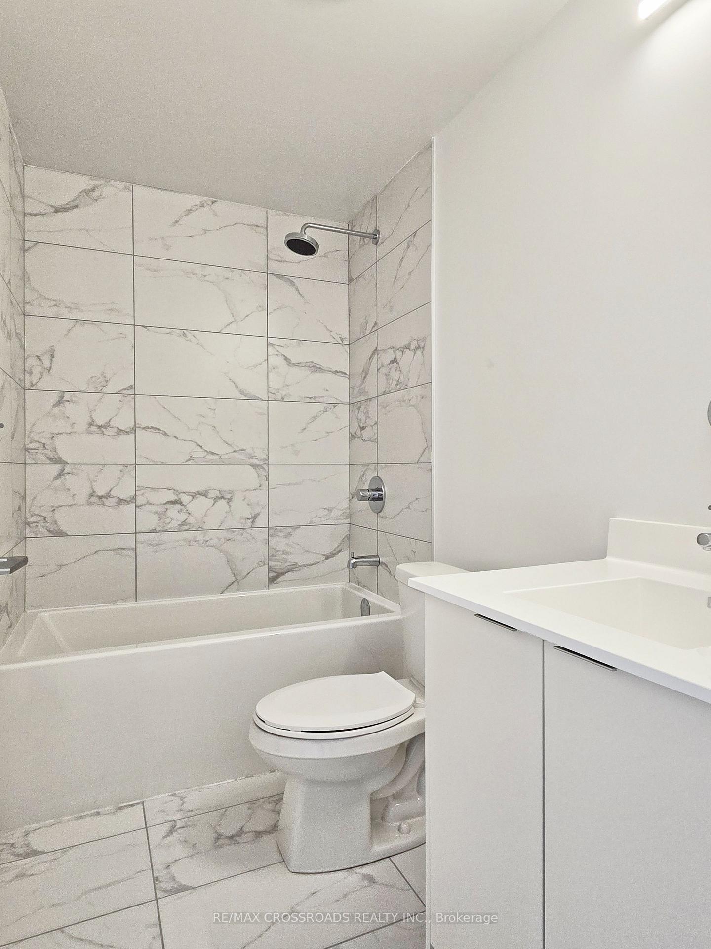 Photo 10 of Unit 201, 181 Sheppard Avenue E, North York, Willowdale East — HOMEH