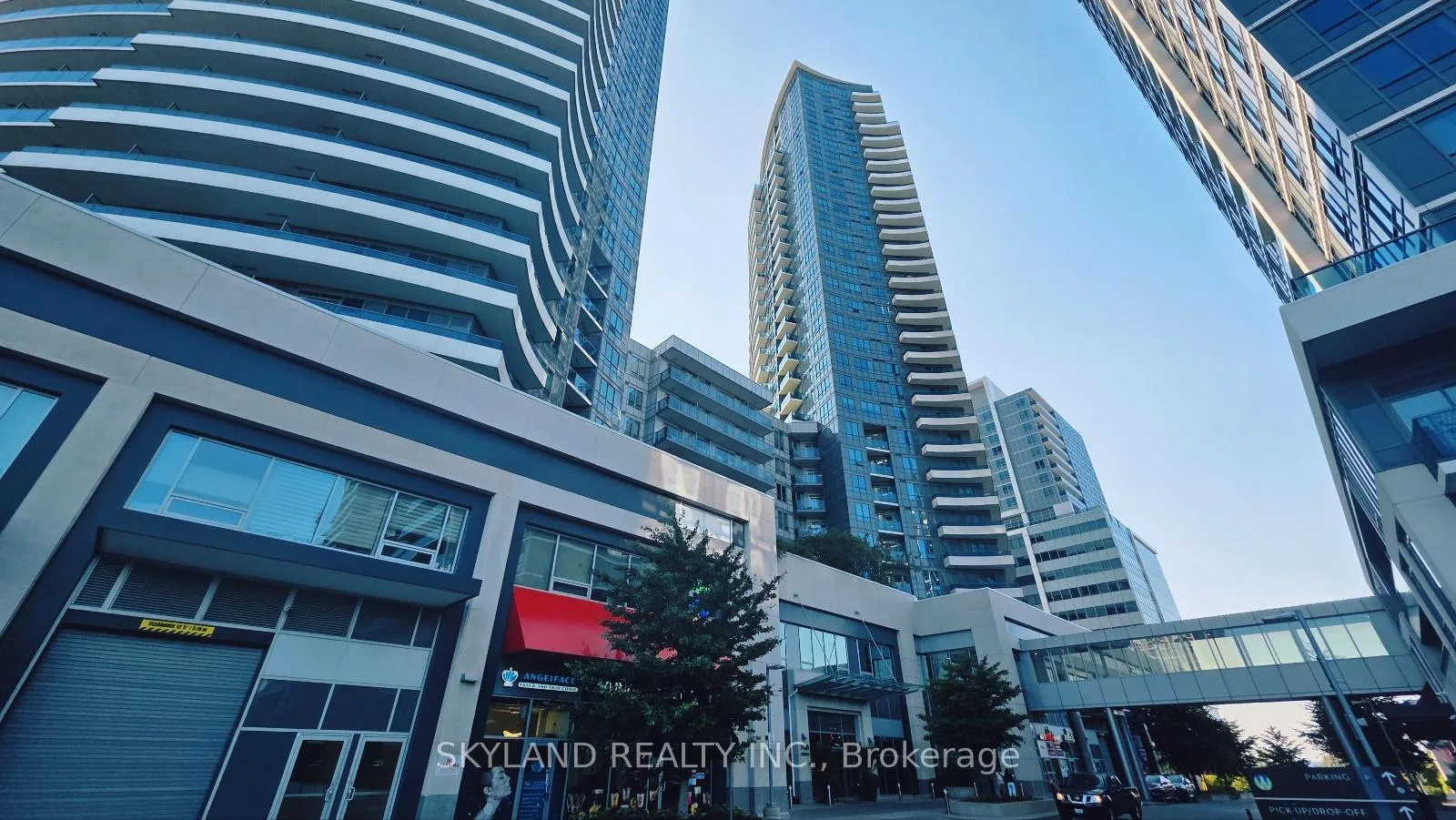 Front of Unit 412, 7171 Yonge Street