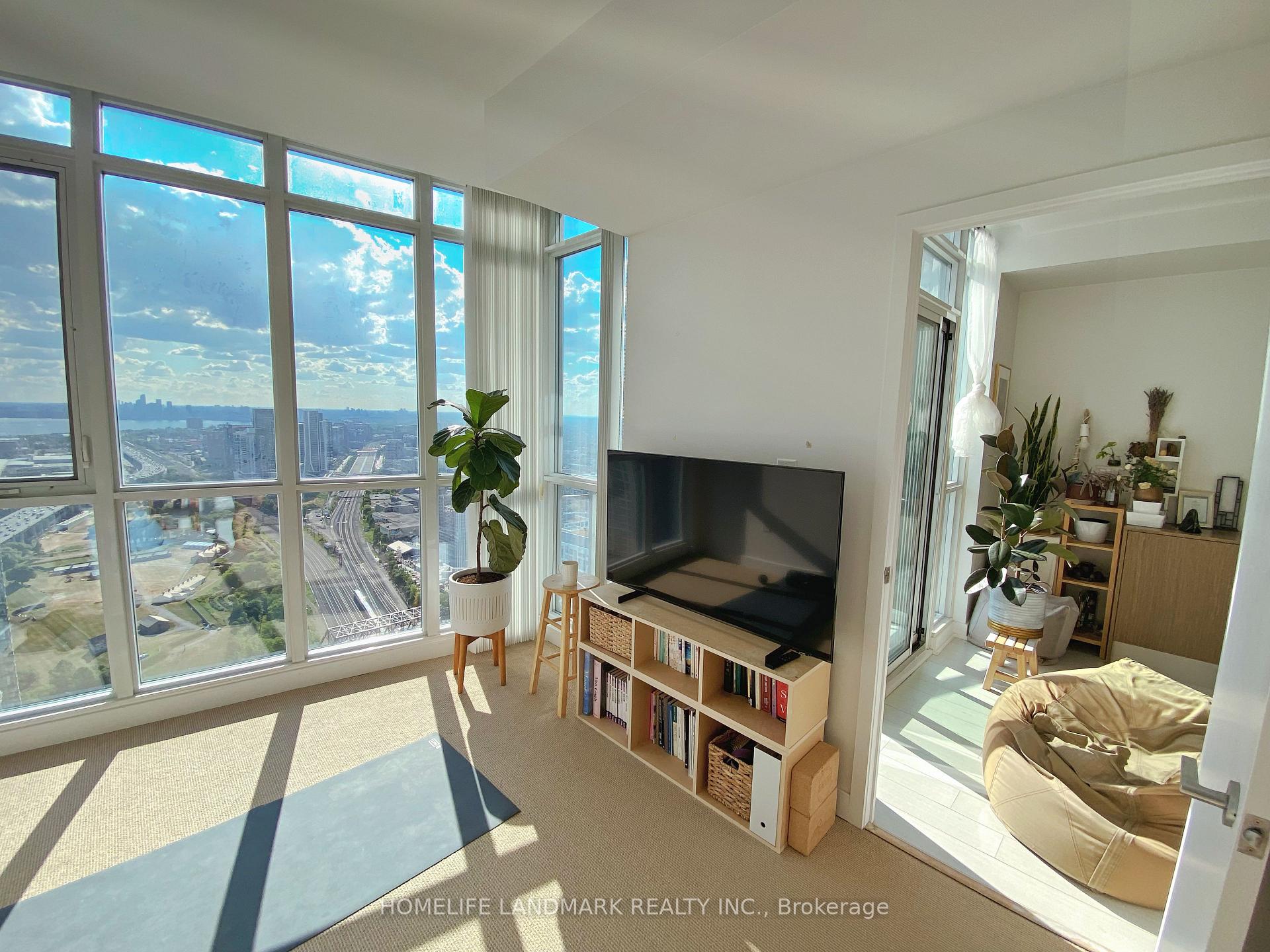 Front of Unit 4911, 21 Iceboat Terrace