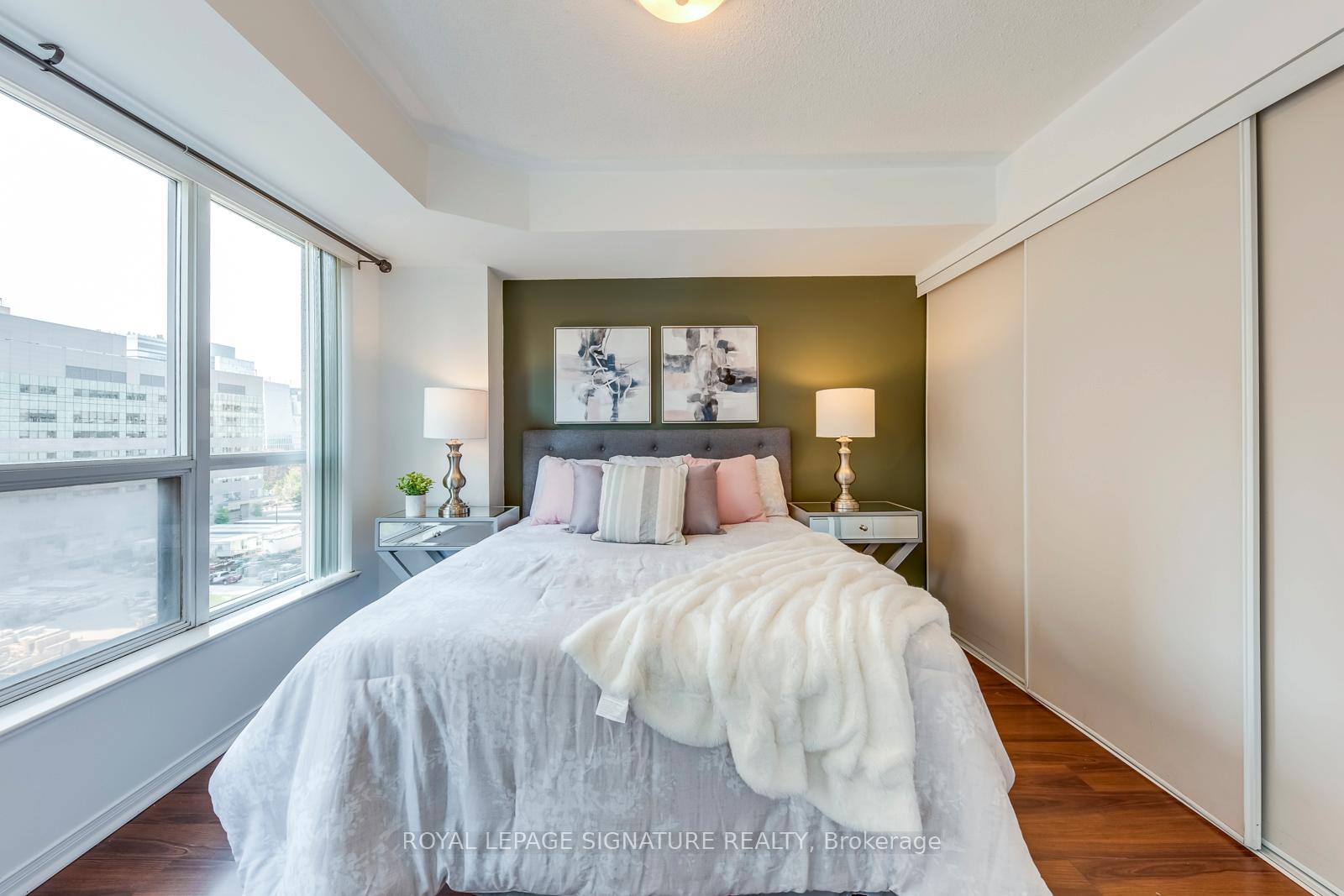 Photo 11 of Unit 805, 909 Bay Street, Toronto, Bay Street Corridor — HOMEH