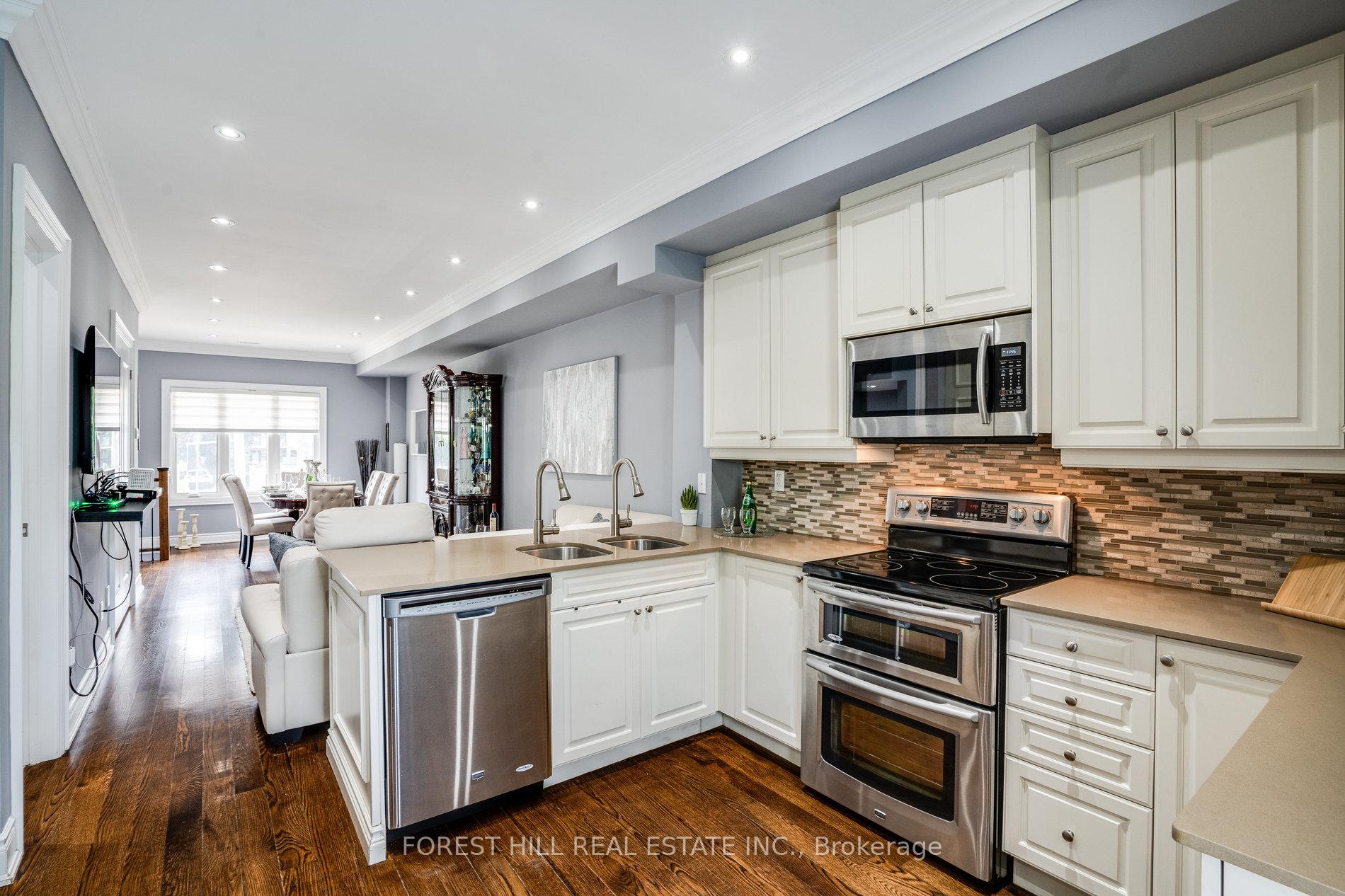 Photo 1 of 17 Stadacona Drive, Toronto, Englemount-Lawrence — HOMEH