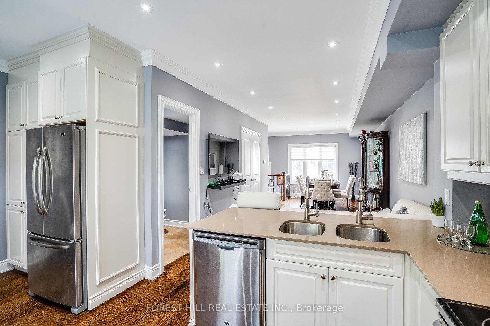 Photo 9 of 17 Stadacona Drive, Toronto, Englemount-Lawrence — HOMEH