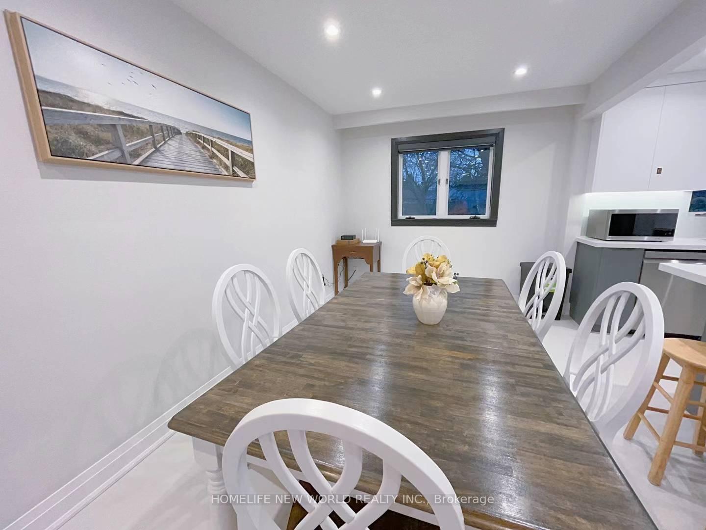 Photo 6 of 22 Malamute Crescent, Scarborough, Tam O'Shanter-Sullivan — HOMEH