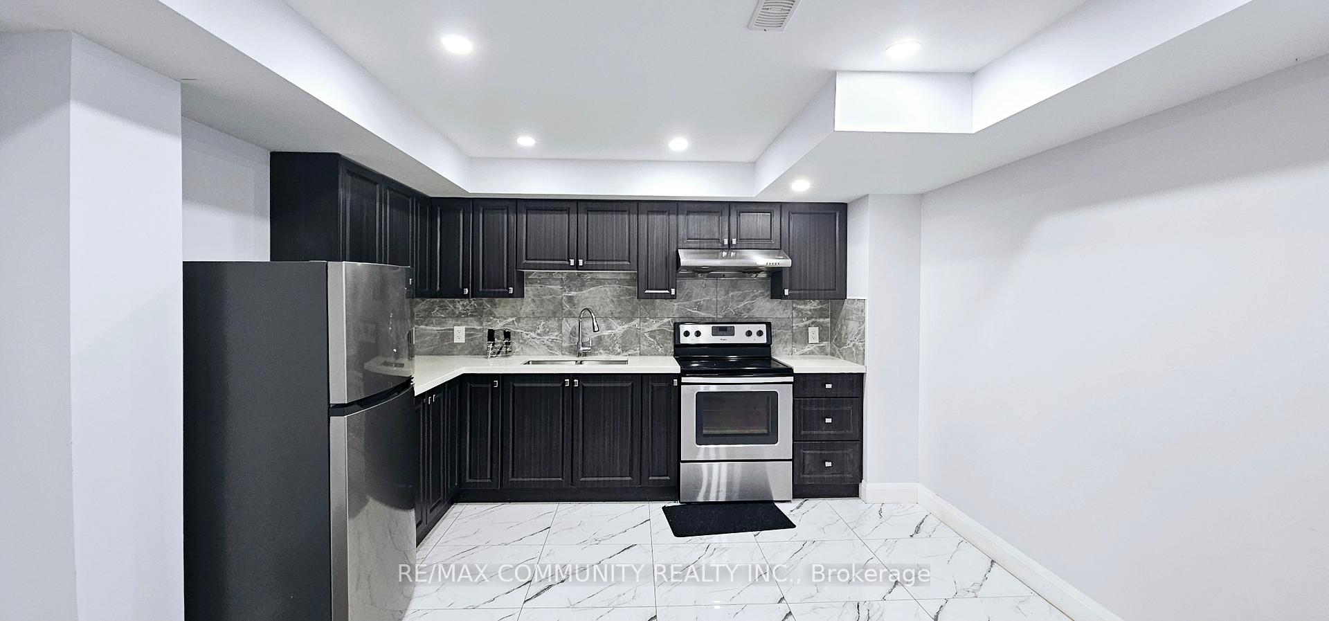 Photo 5 of Unit Bsmt, 111 William Fair Drive, Clarington, Bowmanville — HOMEH