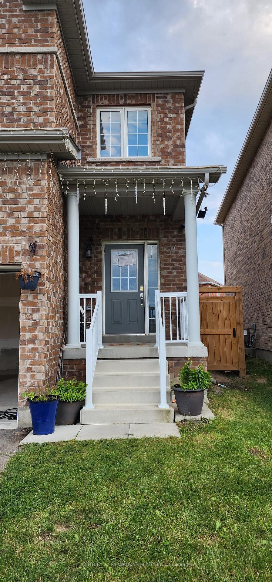 Photo 3 of Unit Upper, 981 Black Cherry Drive, Oshawa, Taunton — HOMEH