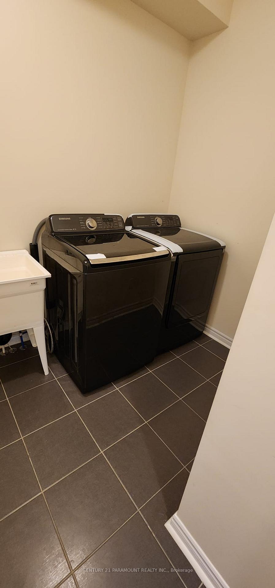 Photo 13 of Unit Upper, 981 Black Cherry Drive, Oshawa, Taunton — HOMEH