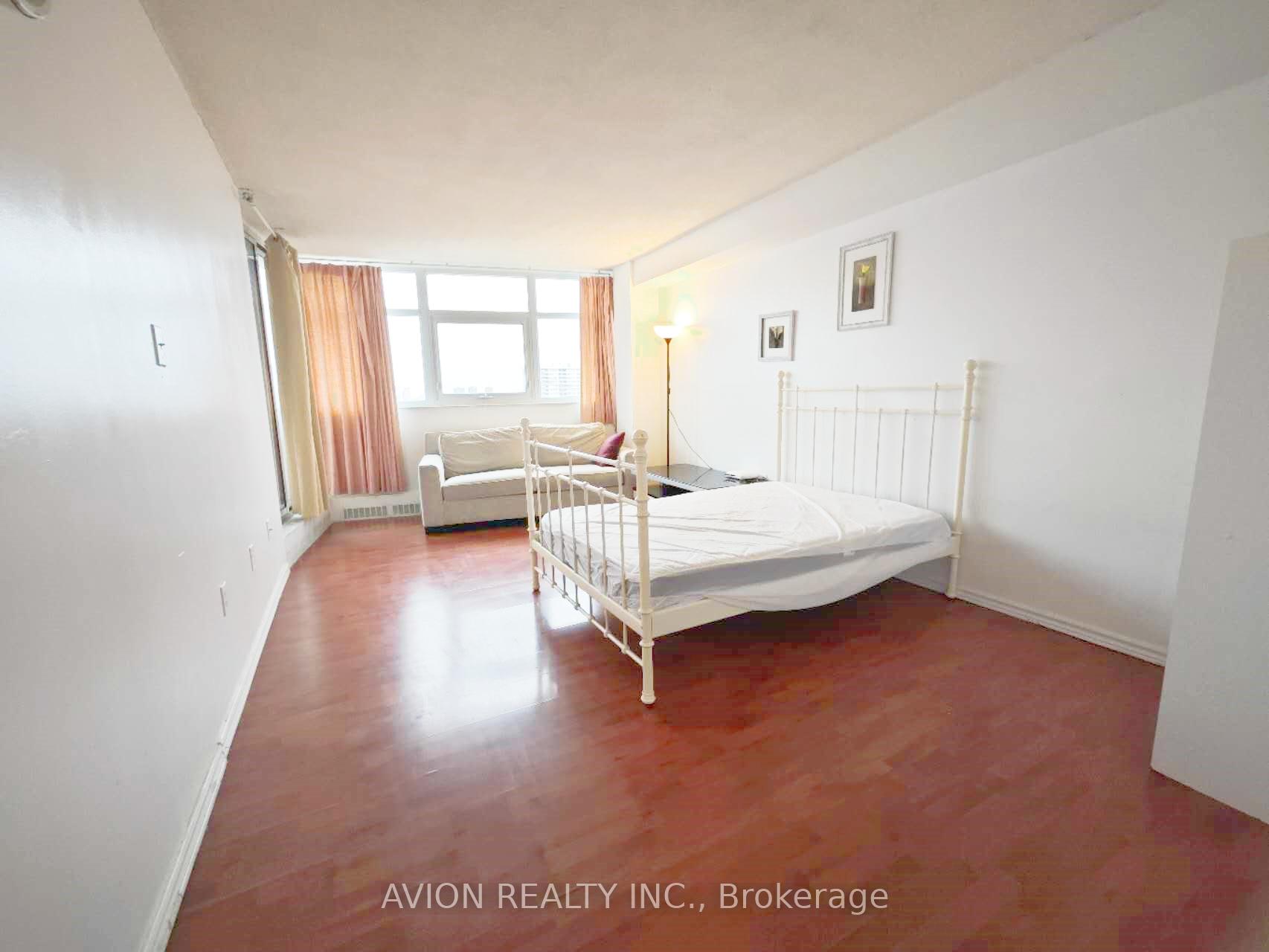 Photo 4 of Unit 1703, 100 Echo Point, Scarborough, L'Amoreaux — HOMEH