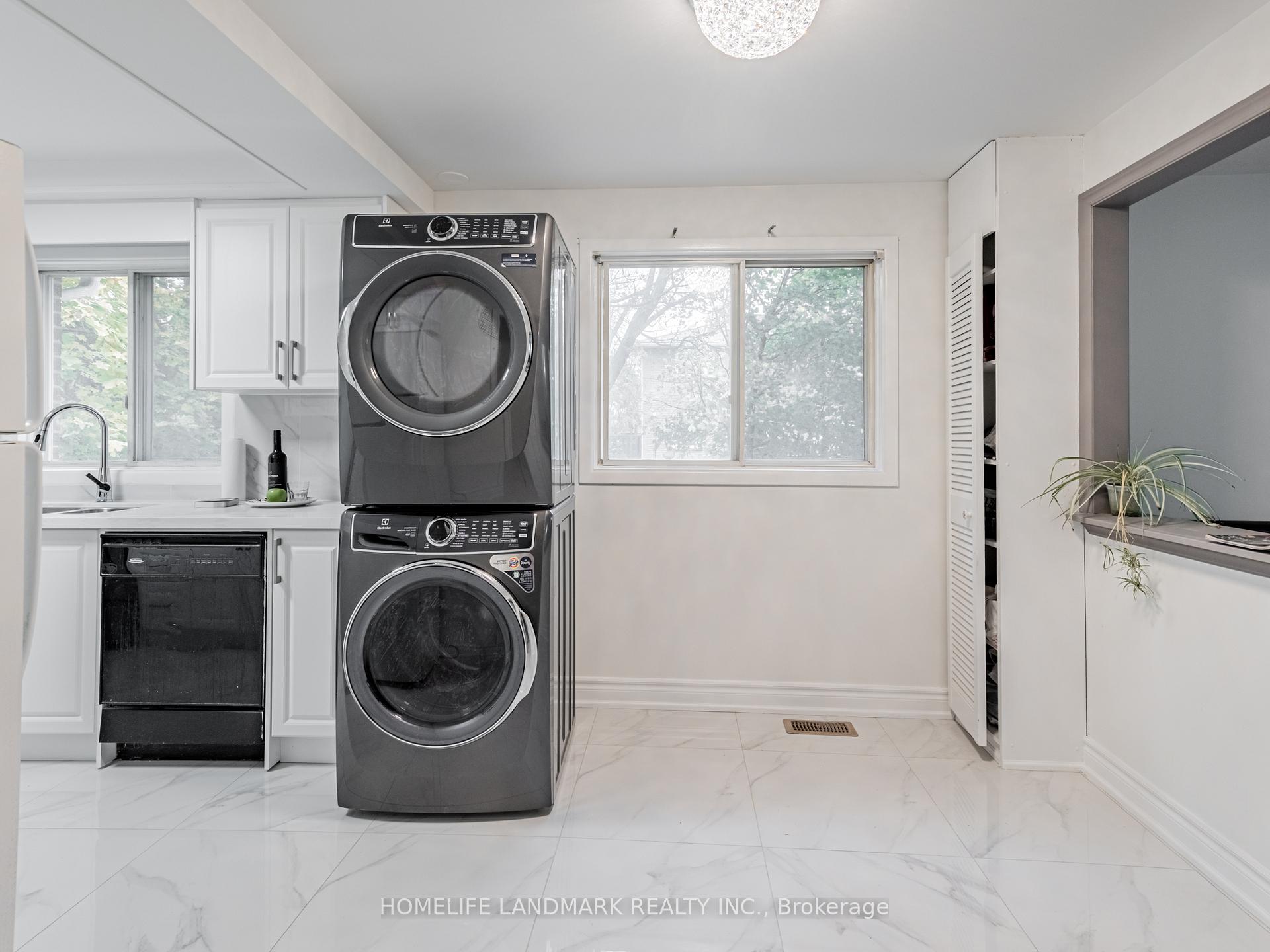 Photo 6 of Unit BR4, 58 Deerbrook Trail N, Scarborough, L'Amoreaux — HOMEH