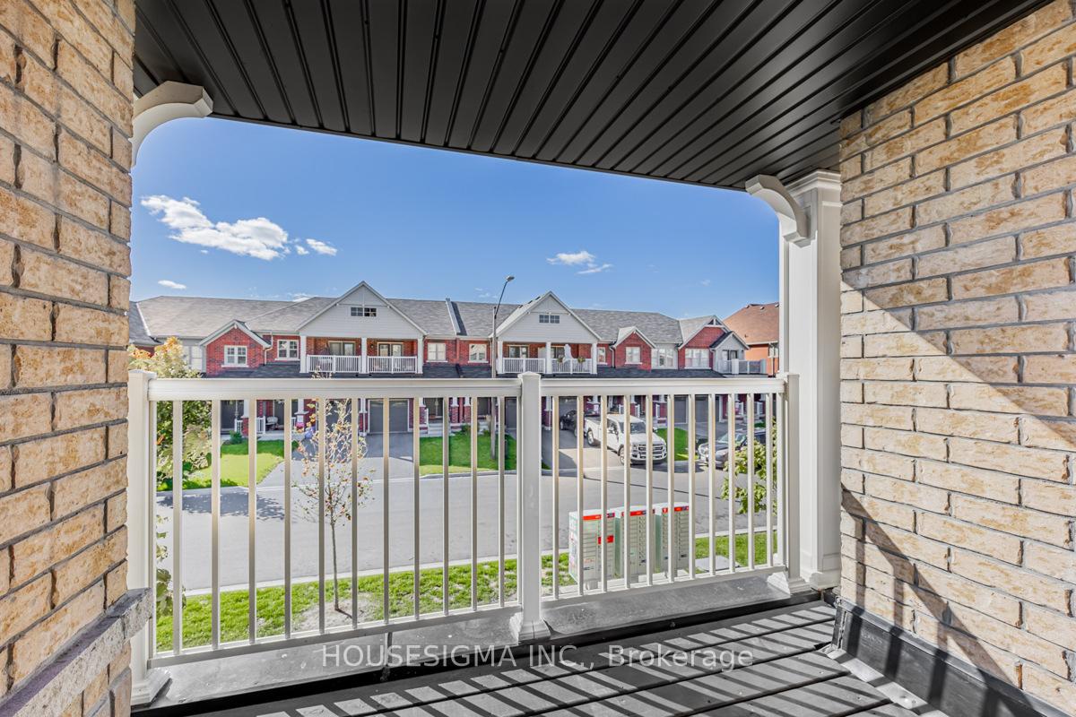 Photo 27 of 43 Amulet Way E, Whitby, Rolling Acres — HOMEH