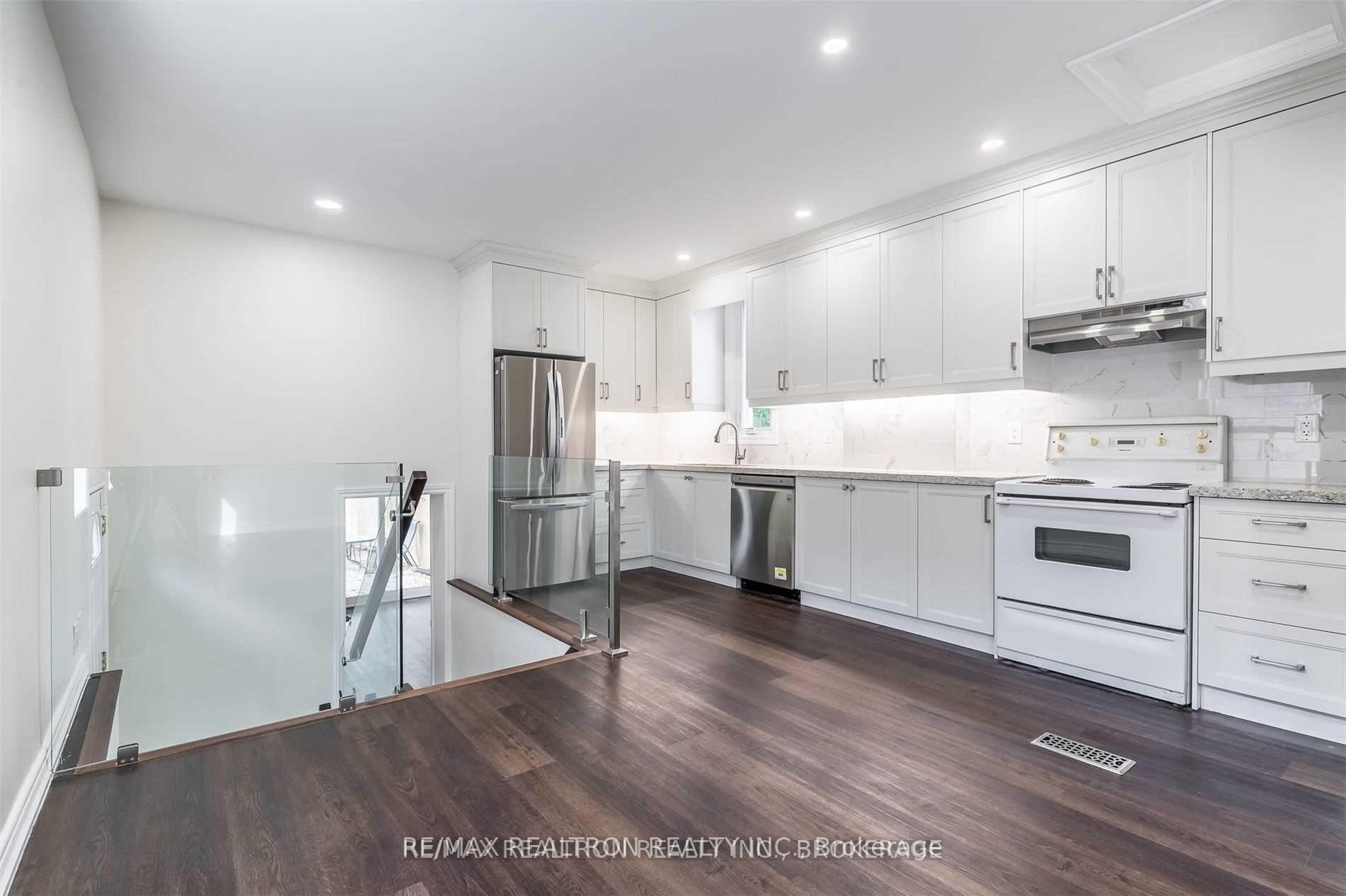 Photo 8 of 39 Goodwood Park Crescent, Toronto, Crescent Town — HOMEH