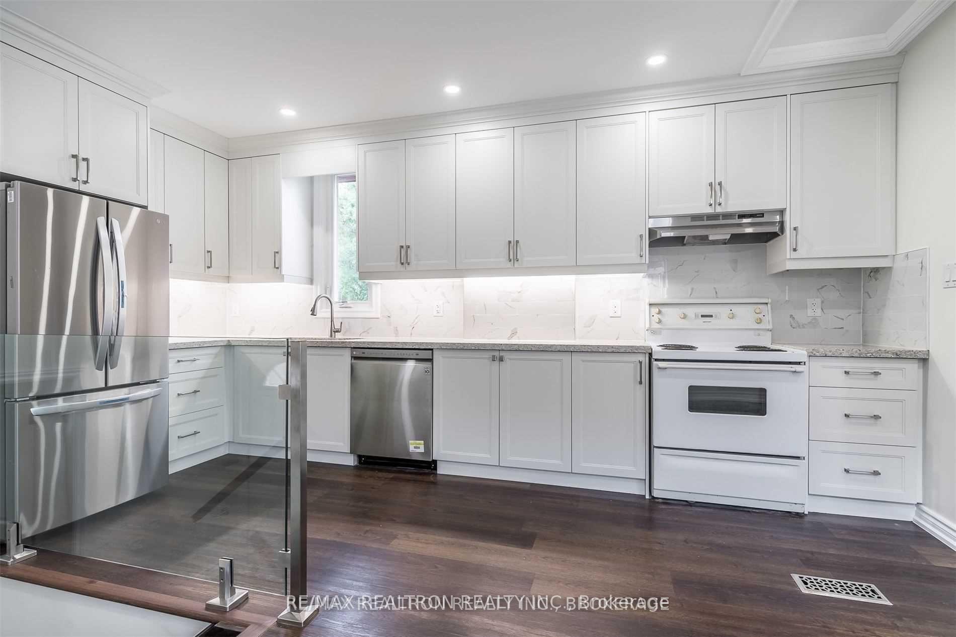 Photo 10 of 39 Goodwood Park Crescent, Toronto, Crescent Town — HOMEH