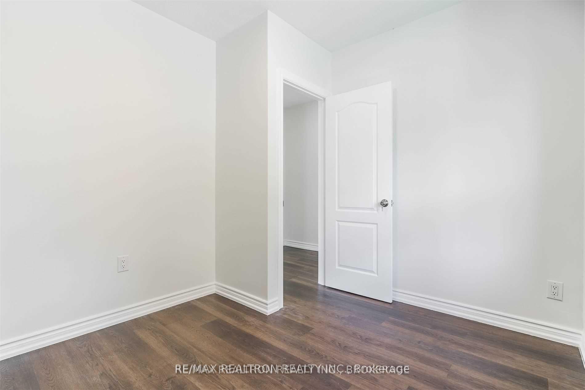 Photo 13 of 39 Goodwood Park Crescent, Toronto, Crescent Town — HOMEH
