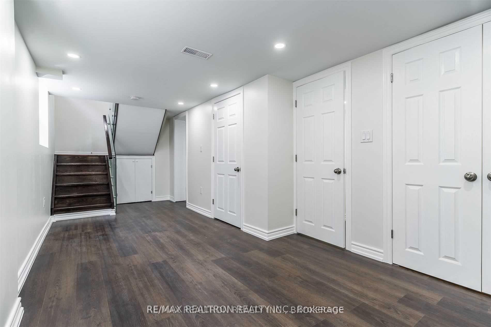 Photo 18 of 39 Goodwood Park Crescent, Toronto, Crescent Town — HOMEH