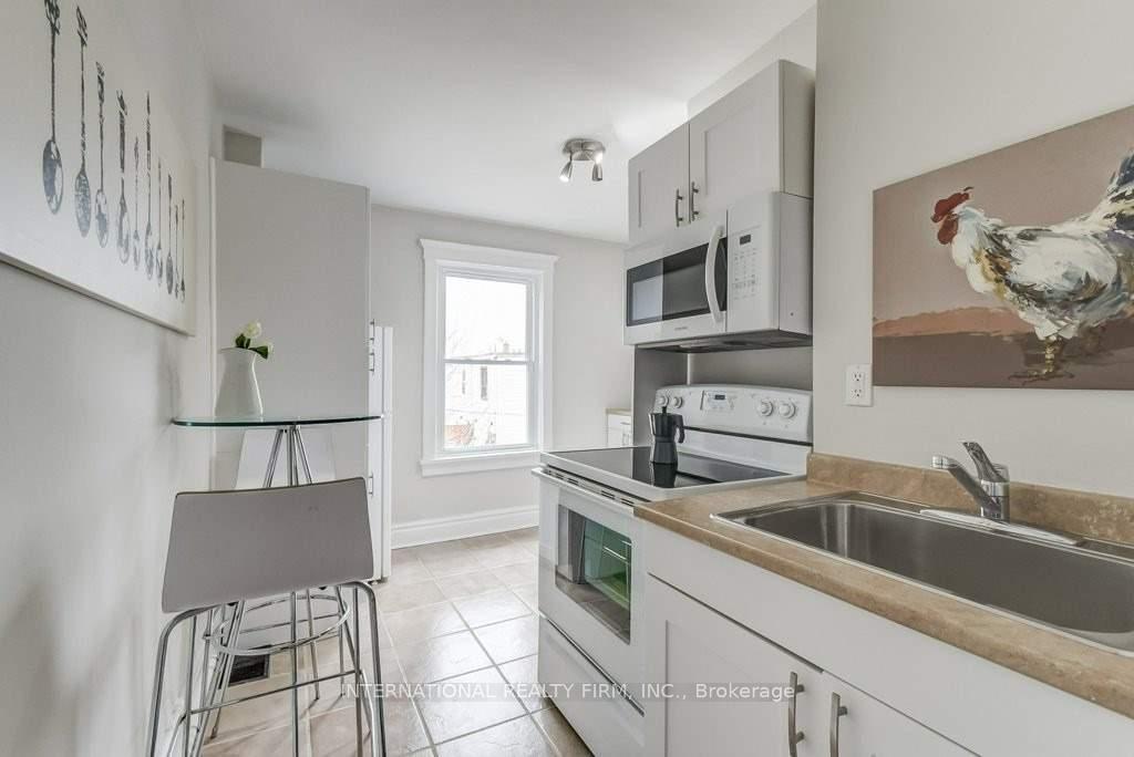 Photo 5 of 1533 Queen Street E, Toronto, Greenwood-Coxwell — HOMEH