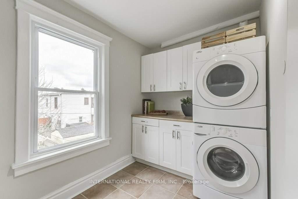 Photo 8 of 1533 Queen Street E, Toronto, Greenwood-Coxwell — HOMEH