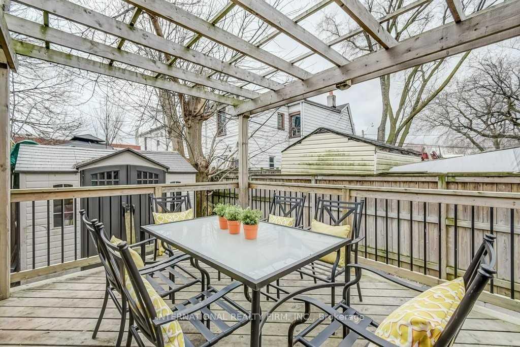 Photo 11 of 1533 Queen Street E, Toronto, Greenwood-Coxwell — HOMEH