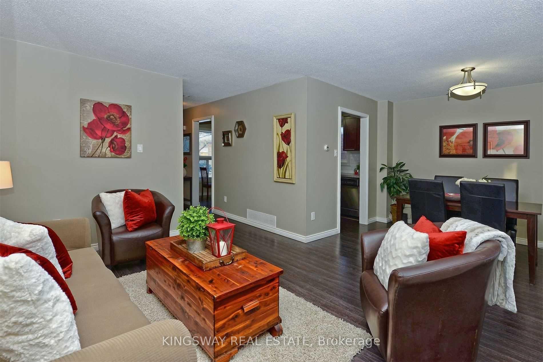 Photo 3 of Unit (Upper), 7 Ventris Drive, Ajax, Central West — HOMEH