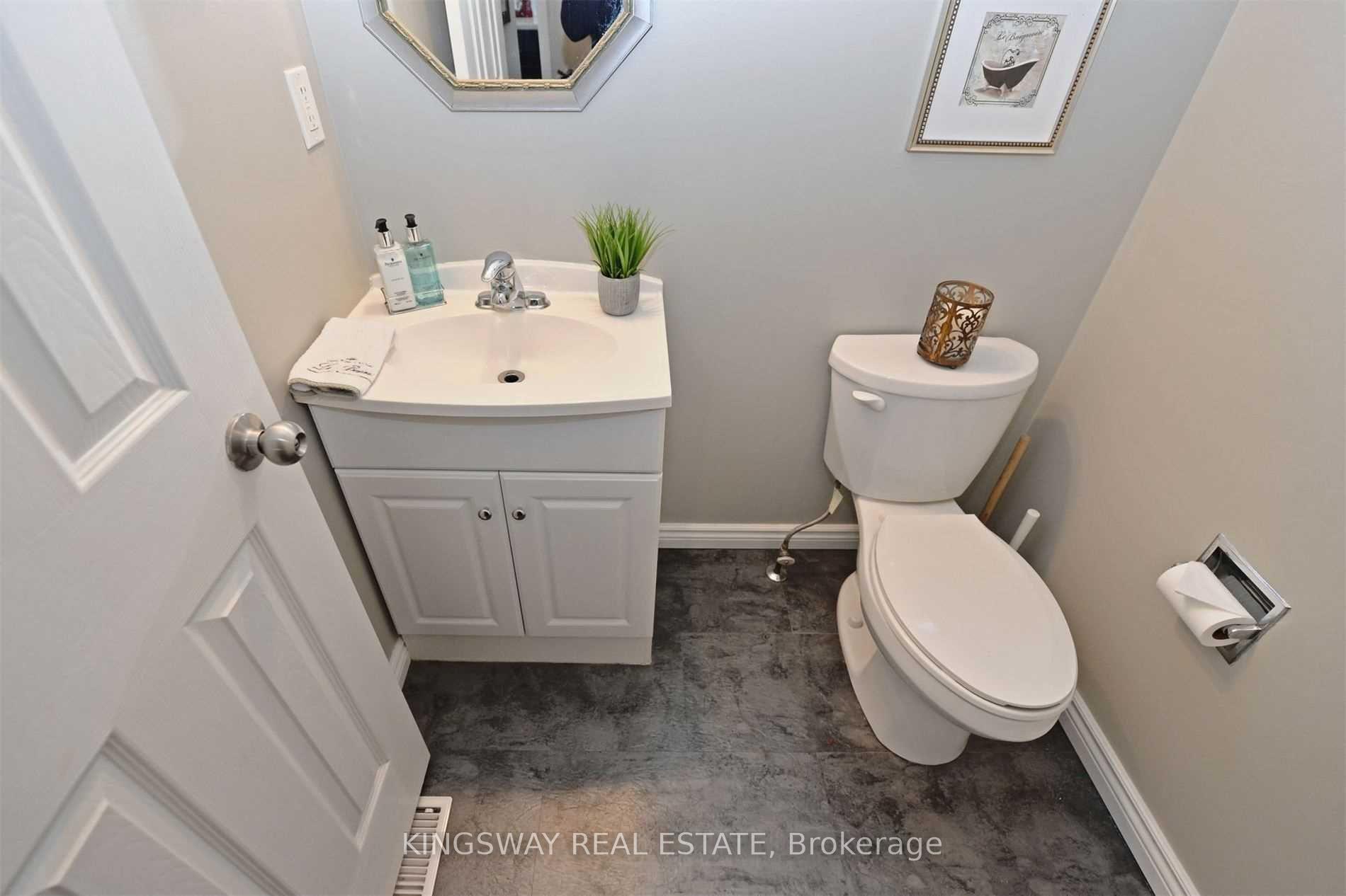 Photo 7 of Unit (Upper), 7 Ventris Drive, Ajax, Central West — HOMEH