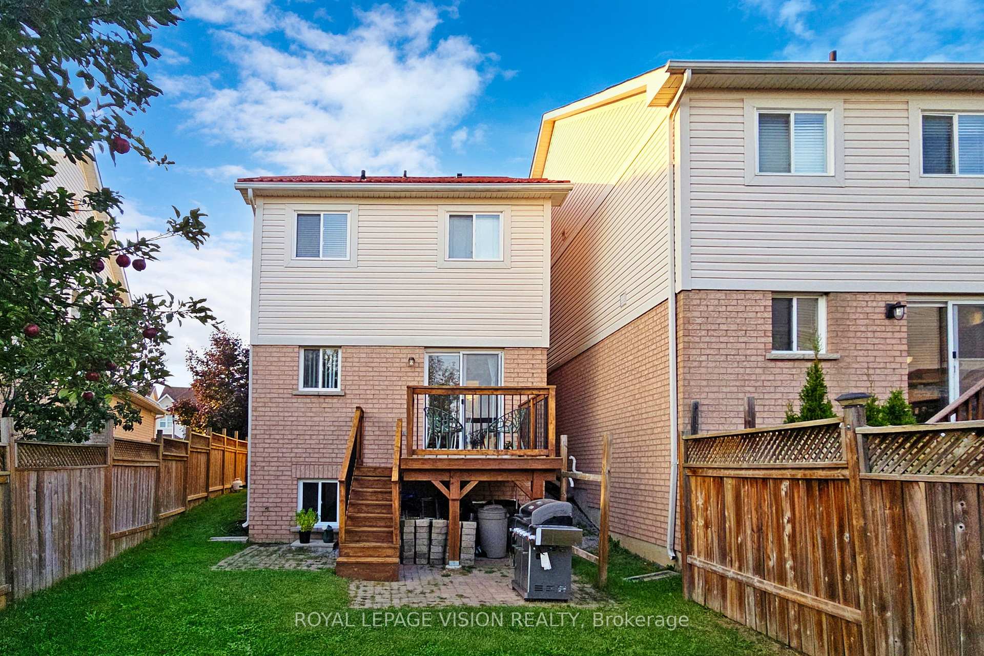 Photo 30 of 180 Kirkland Place, Whitby, Williamsburg — HOMEH