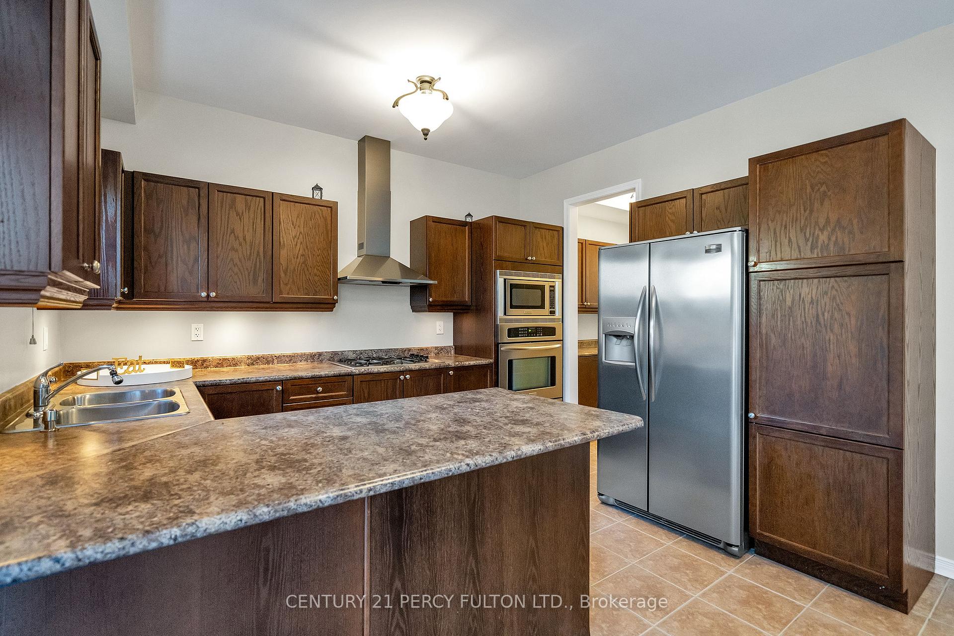 Photo 9 of 24 Cragg Crescent, Ajax, Northwest Ajax — HOMEH