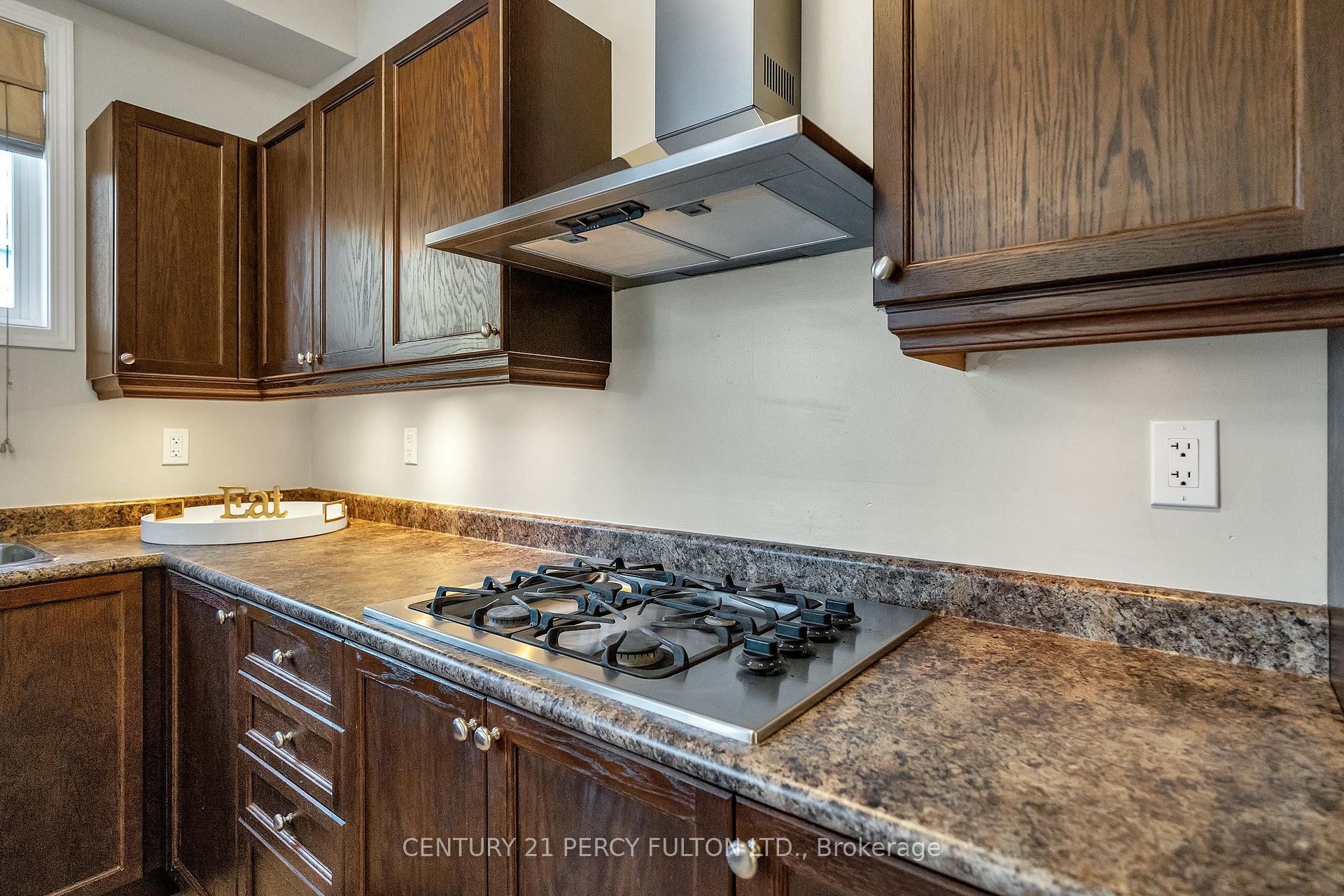 Photo 10 of 24 Cragg Crescent, Ajax, Northwest Ajax — HOMEH