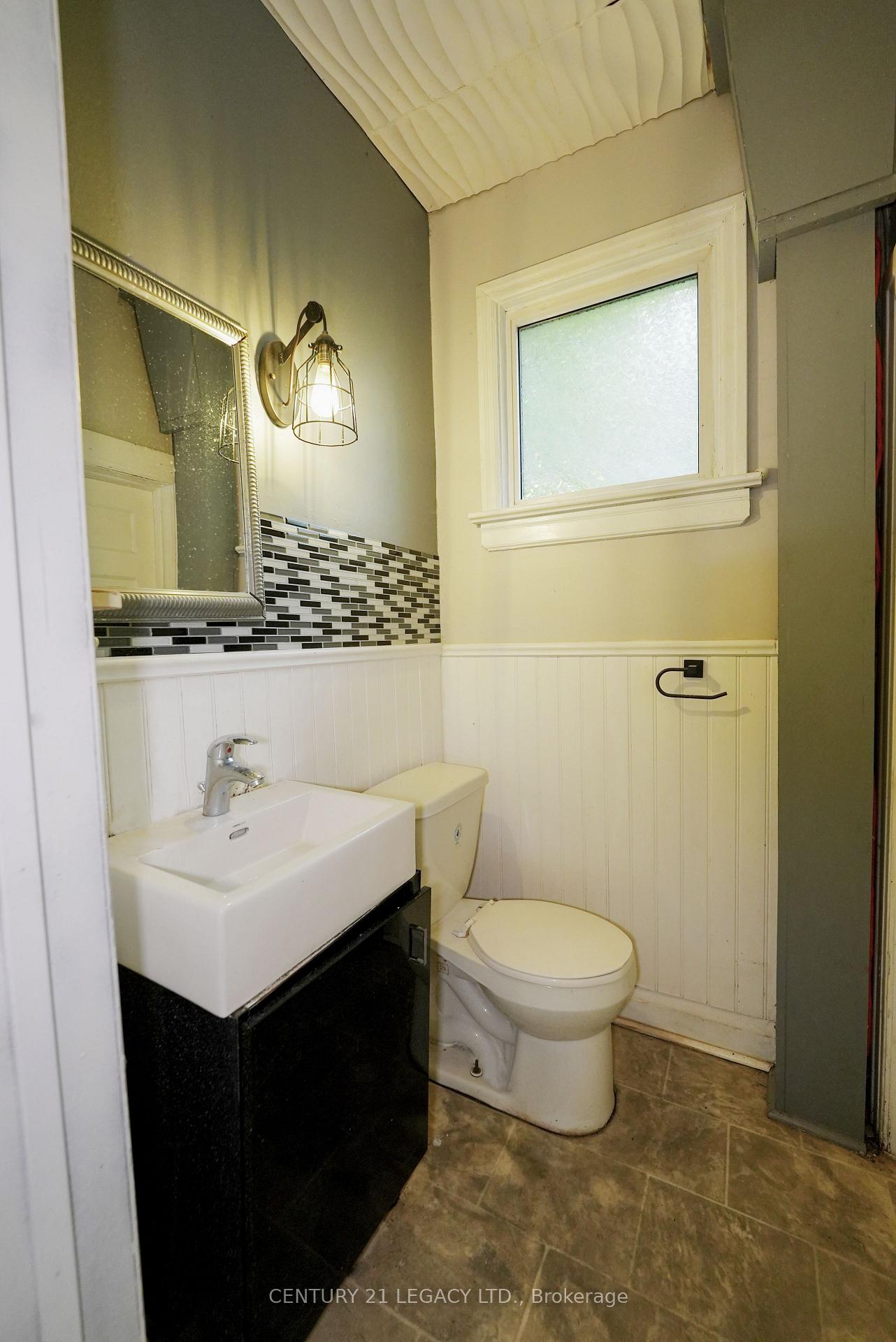 Photo 13 of 41 ritson Road S, Oshawa, Central — HOMEH