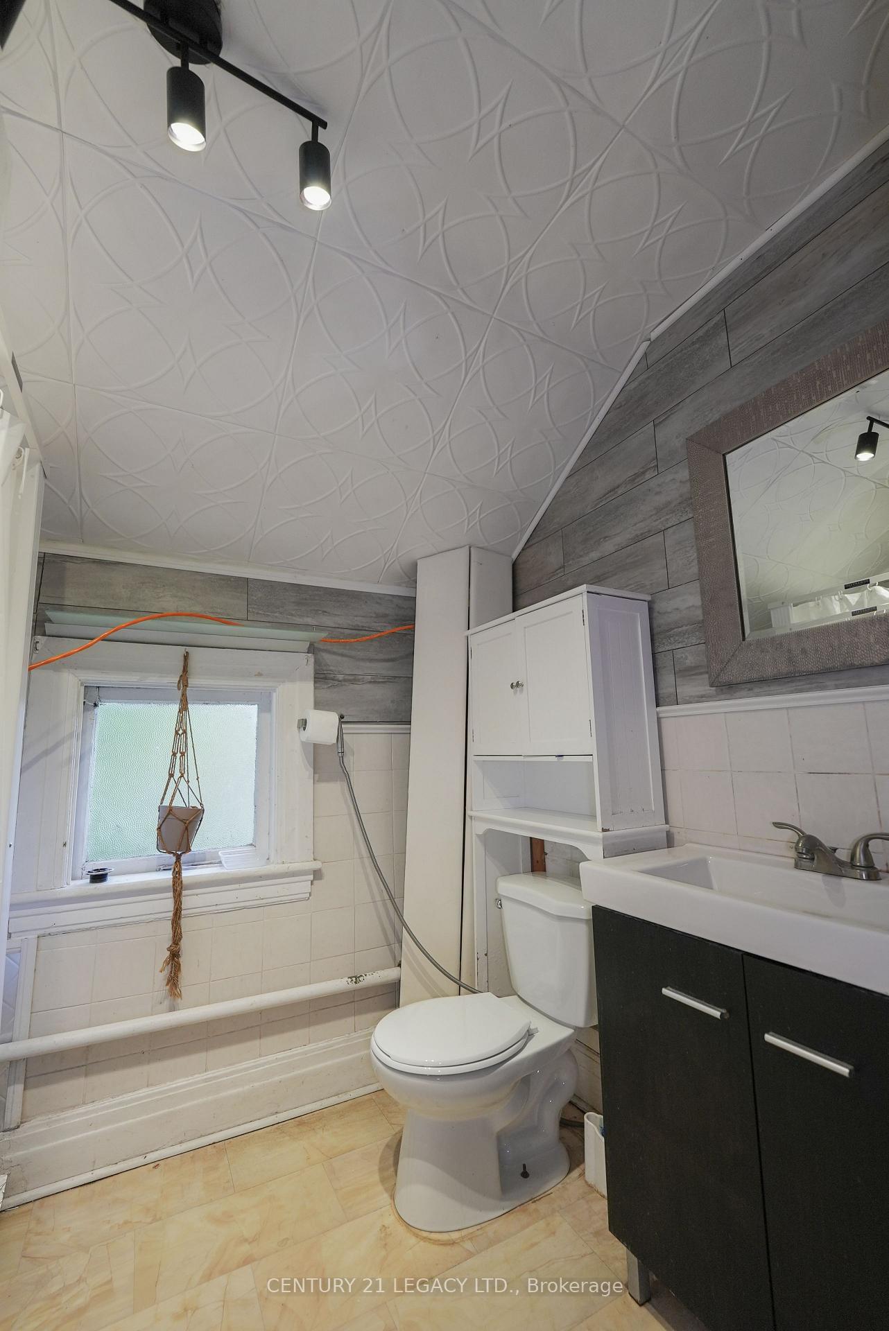 Photo 15 of 41 ritson Road S, Oshawa, Central — HOMEH