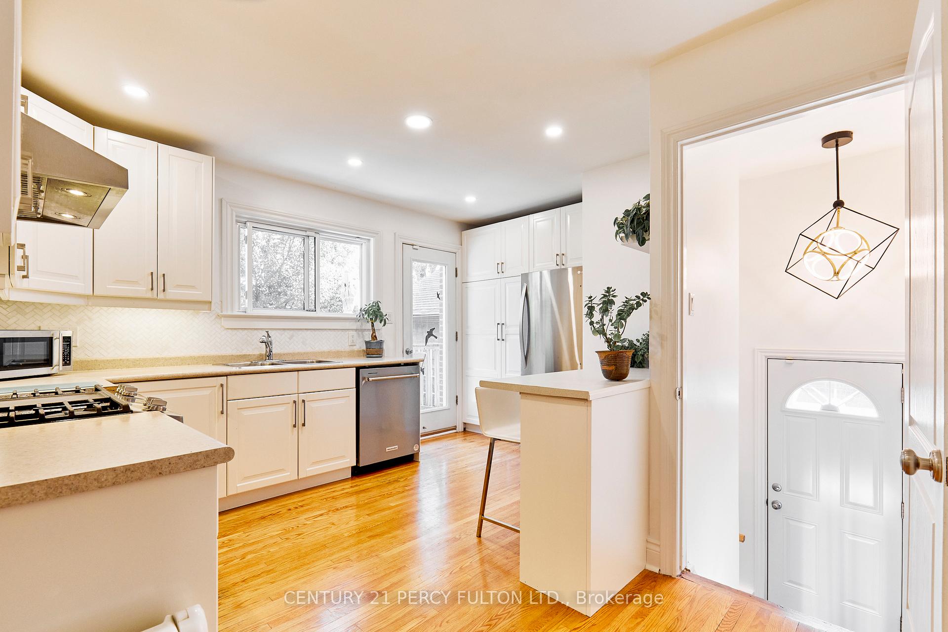 Photo 8 of 31 Windsor Drive, Ajax, Central West — HOMEH