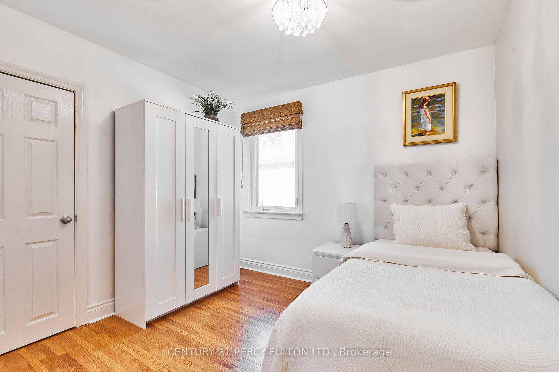Photo 13 of 31 Windsor Drive, Ajax, Central West — HOMEH