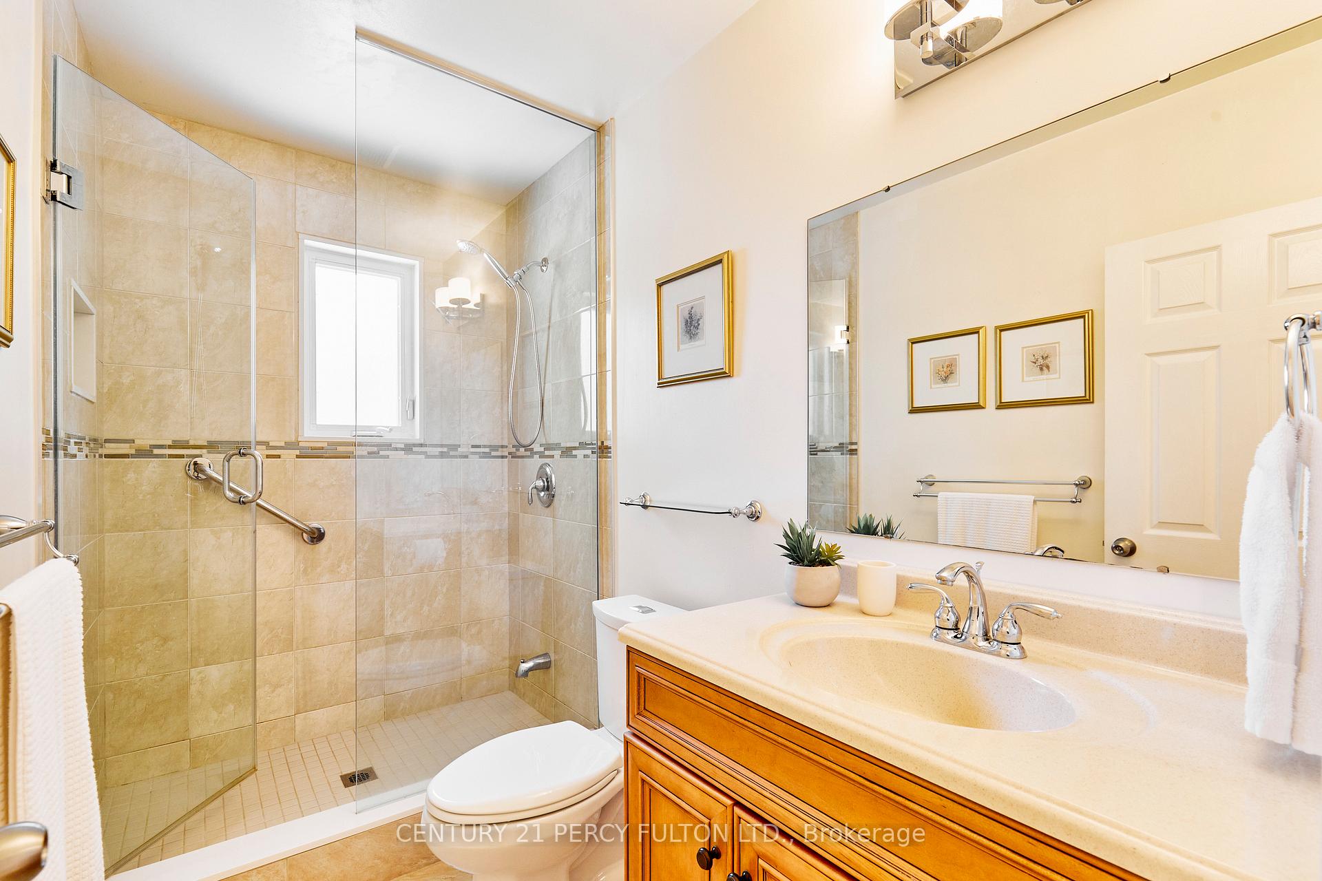 Photo 15 of 31 Windsor Drive, Ajax, Central West — HOMEH
