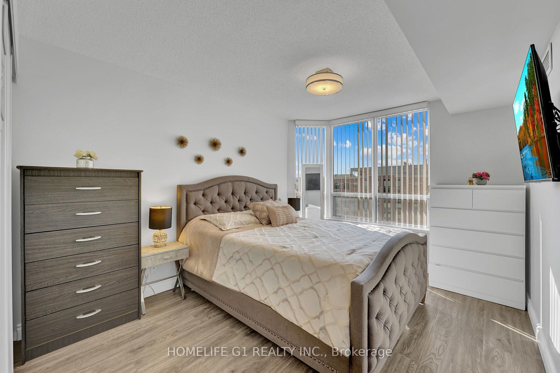 Photo 1 of 1000 The Esplanade N, Pickering, Town Centre — HOMEH