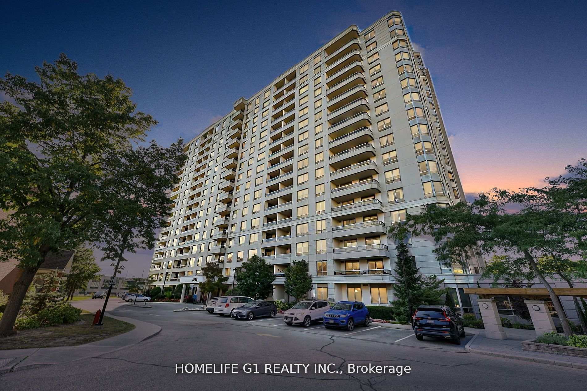 Photo 2 of 1000 The Esplanade N, Pickering, Town Centre — HOMEH